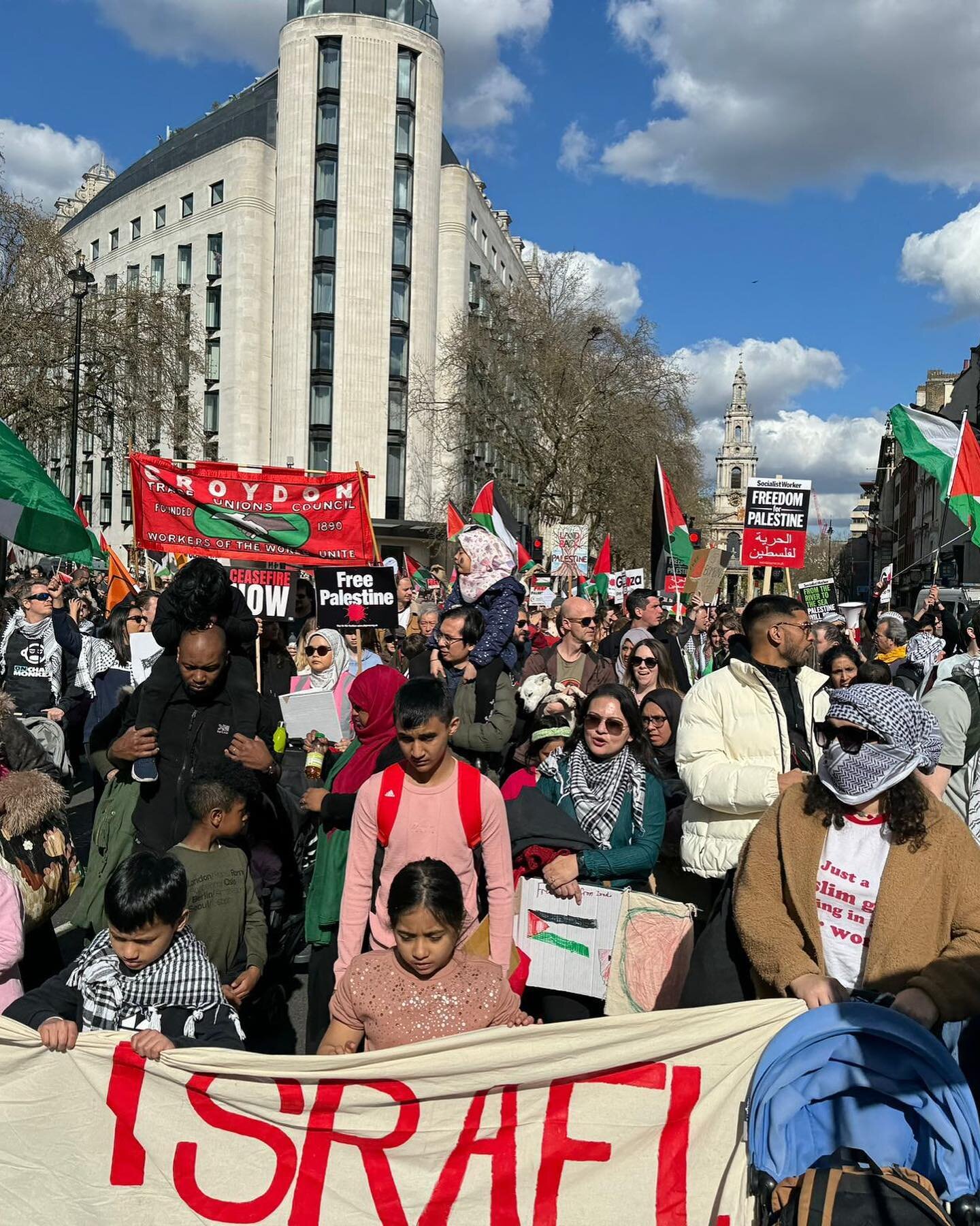 Today we held the tenth Parents &amp; Families bloc. It is hard to conceive that we&rsquo;ve been marching together for six months in the face of worsening atrocities in Gaza. Today&rsquo;s march has added significance. 30th March marks Land Day in G