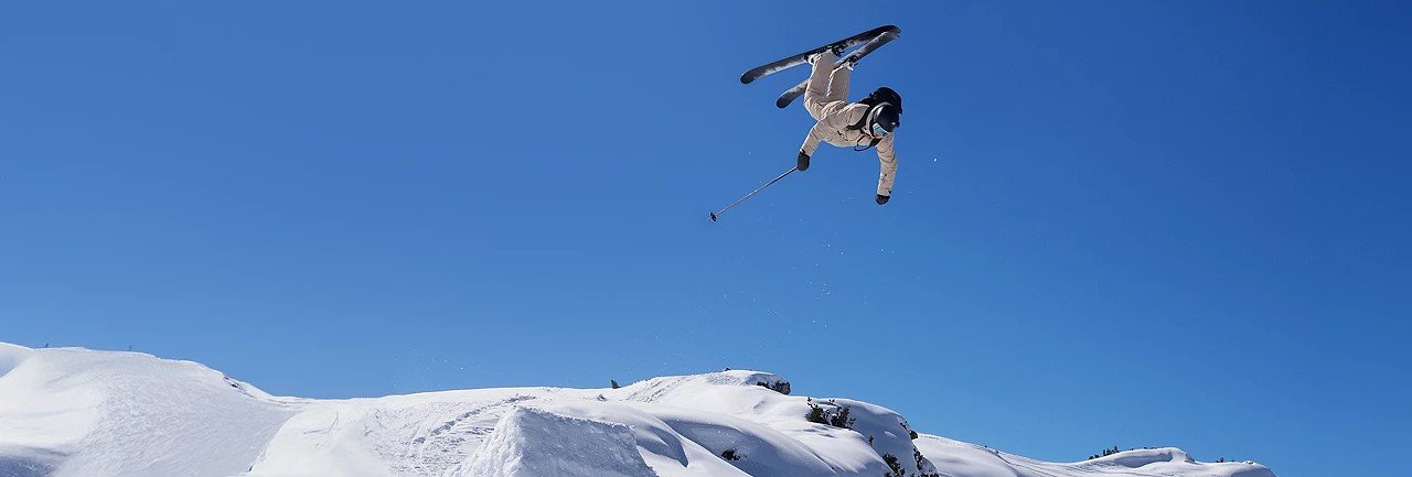 BOSS_SKI_flying.jpg