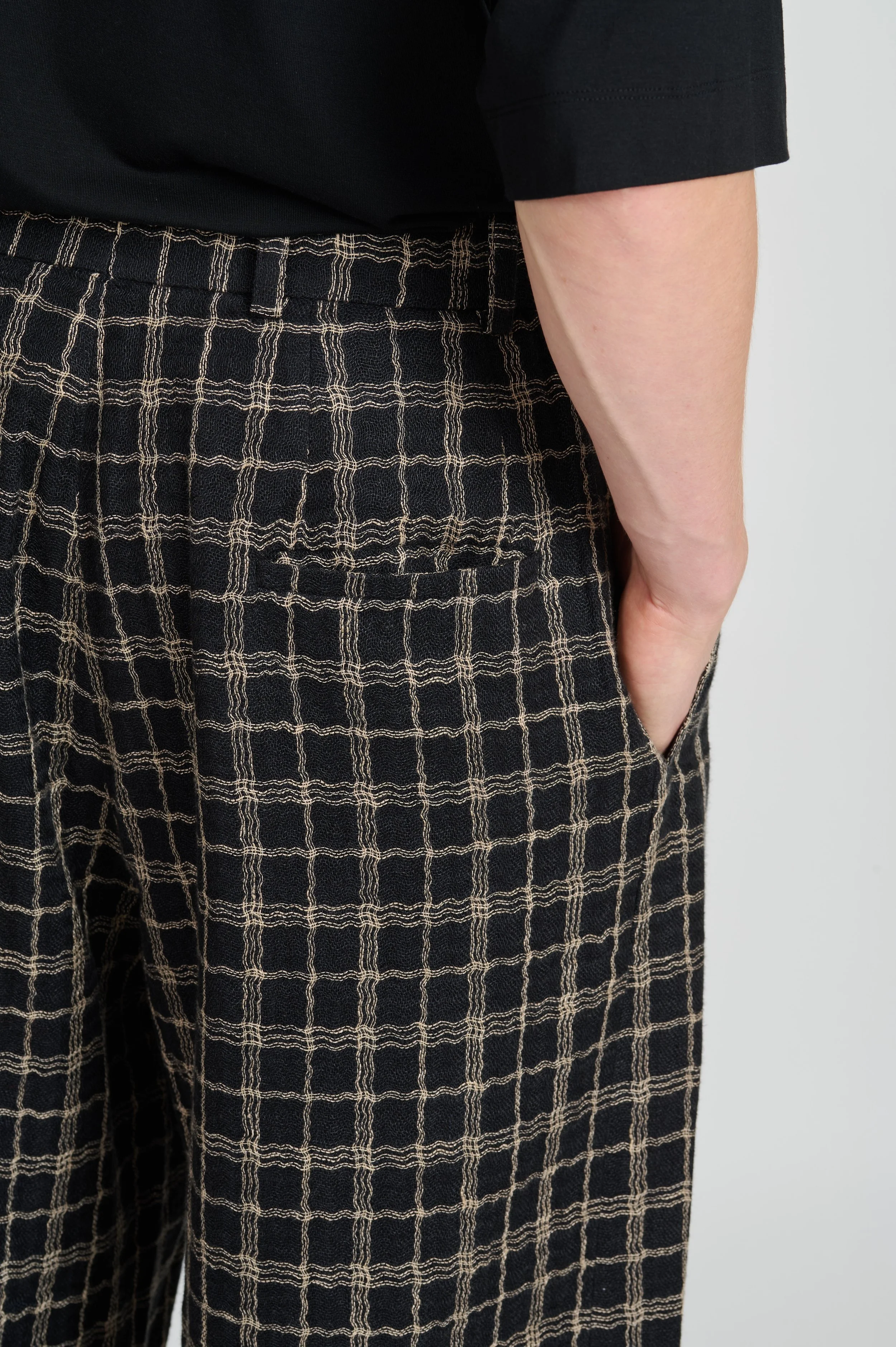 Alexis_PAW-13 detail1.jpg