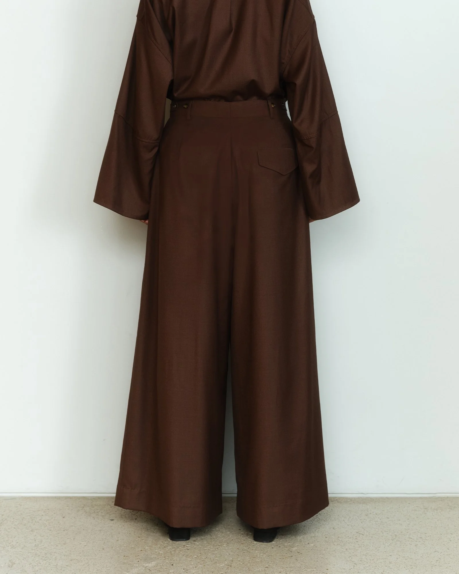 brown trousers 03.jpg
