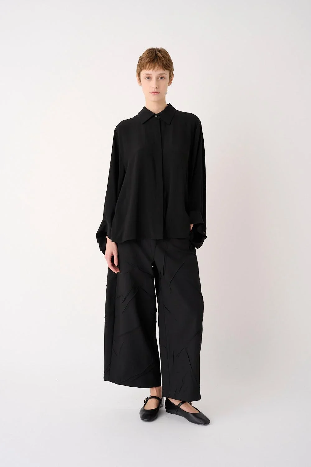 CRINKLED EFFECT STRAIGHT PANTS -  Meimeij