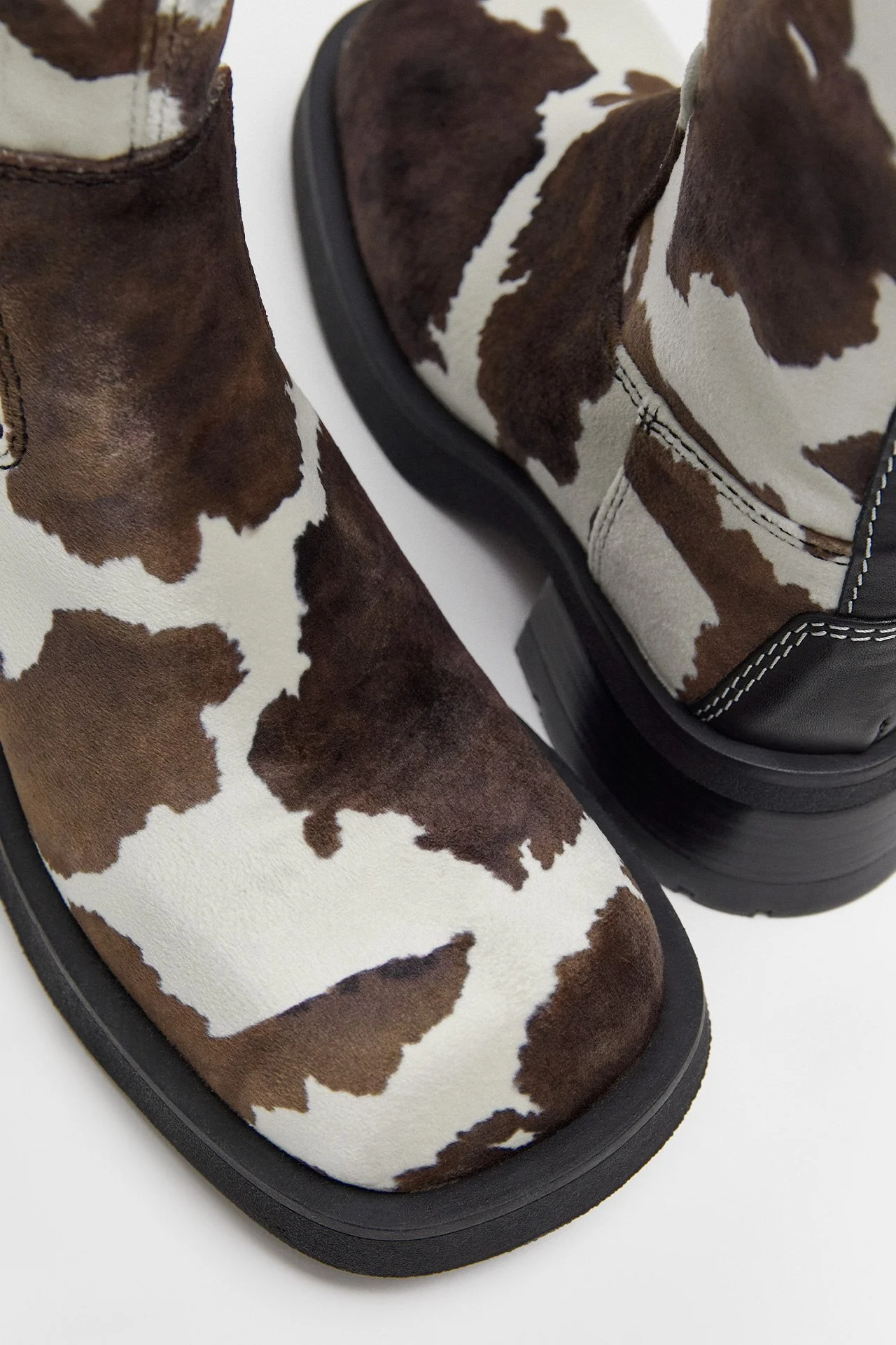 E8-Yolanda-Cow-Ankle-Boots-05.jpg