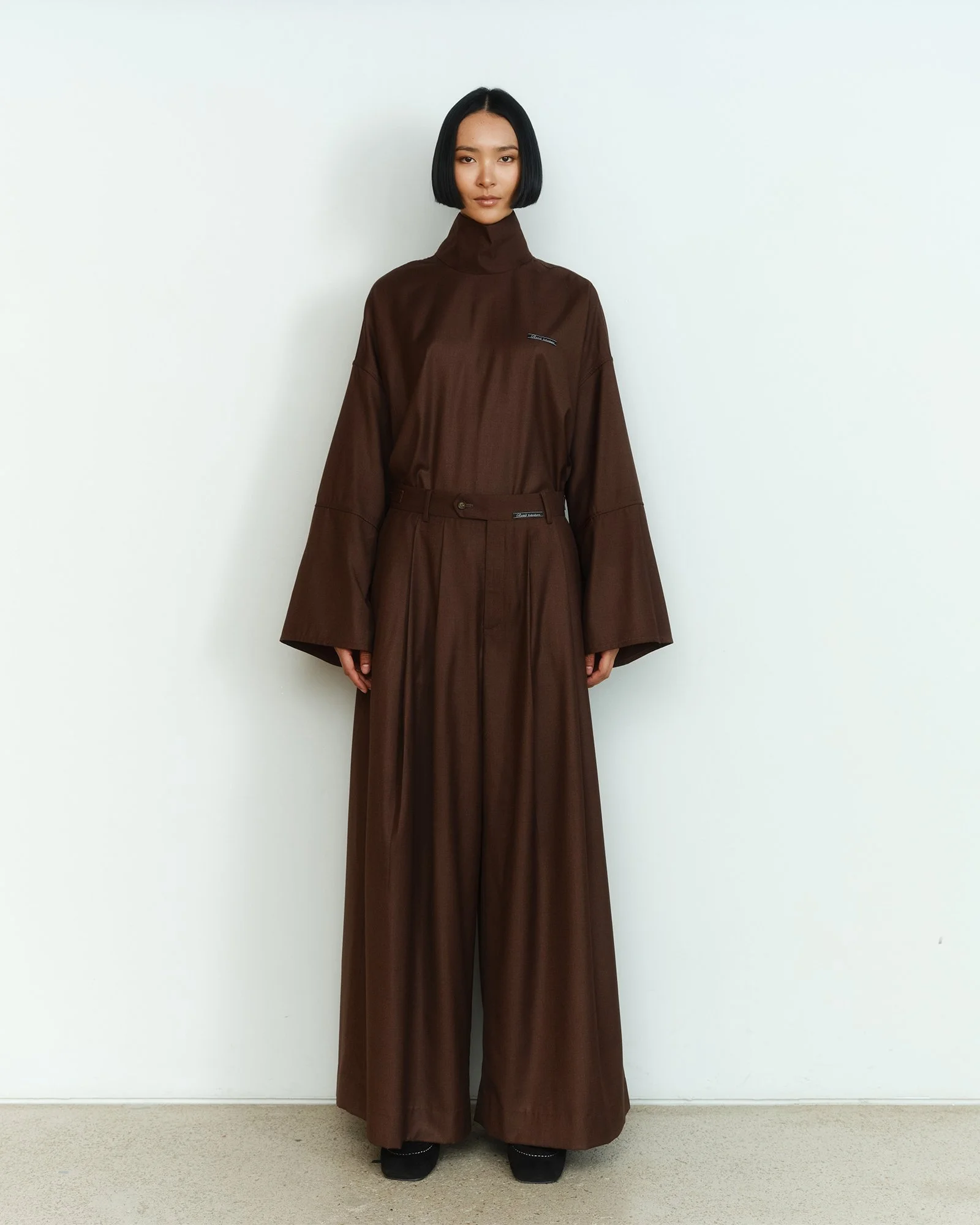 brown trousers 01.jpg