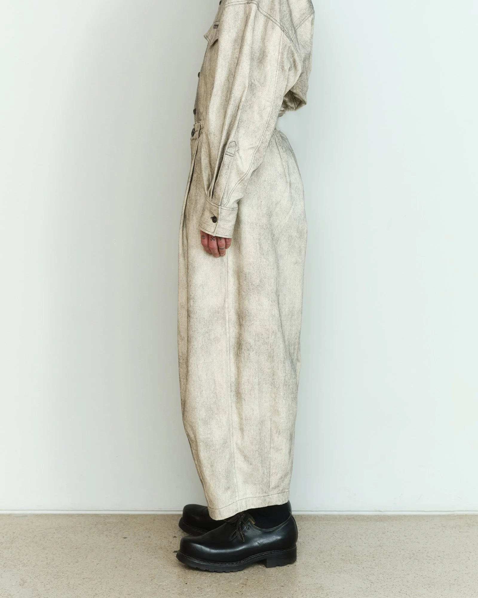 Ash pants 04.jpg
