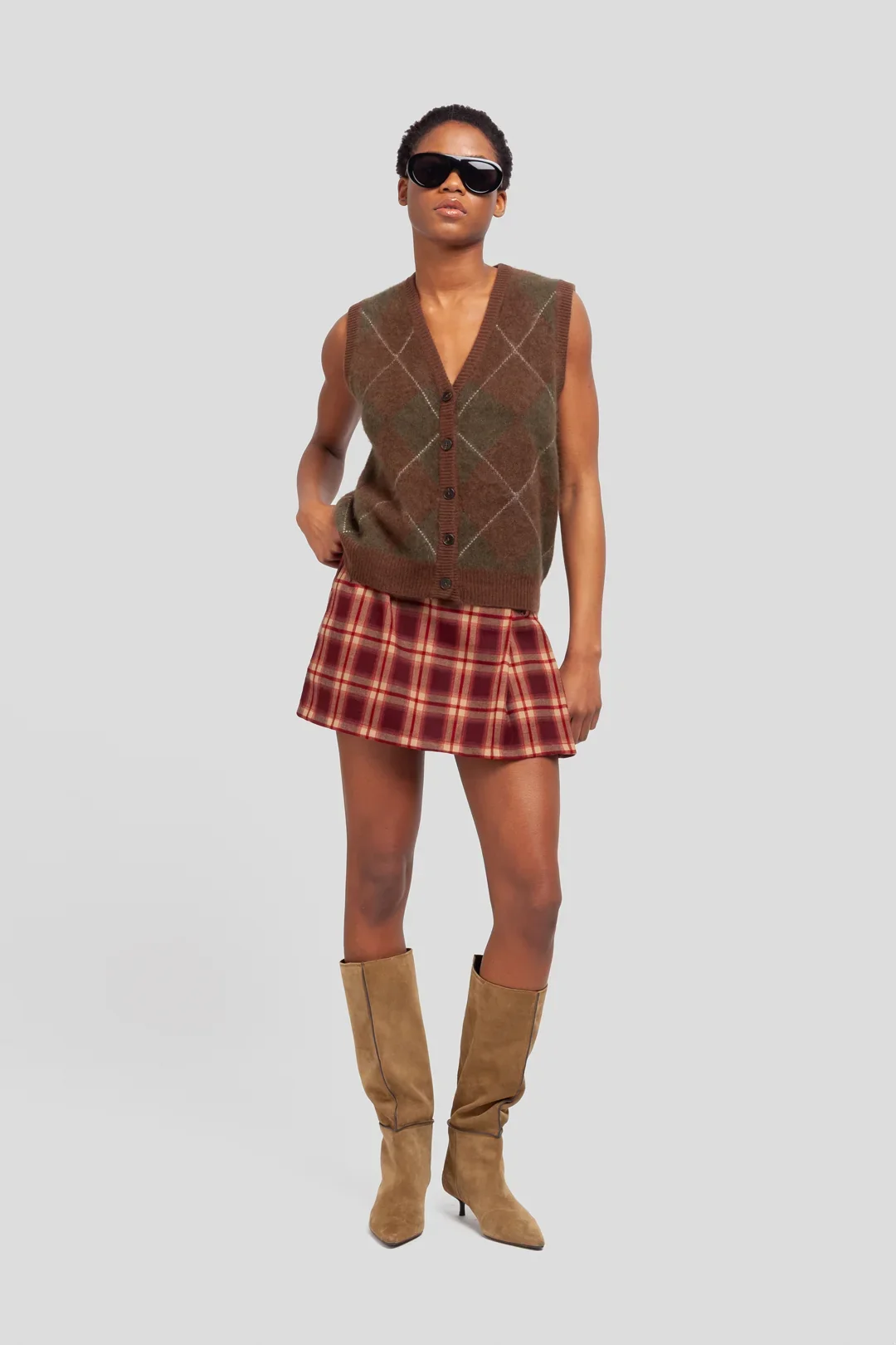 F26KC07_FN24_01.webp