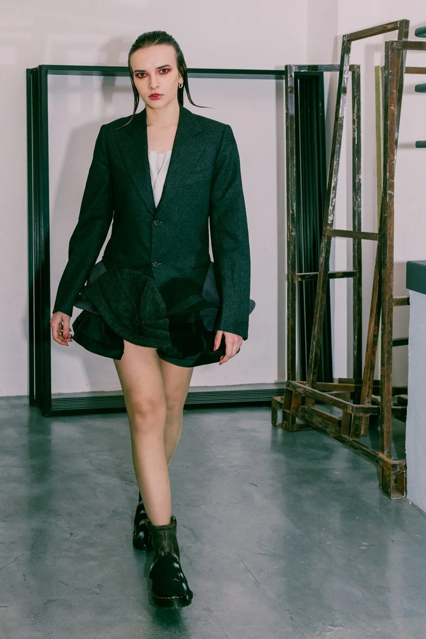 HATS DRESS/BLAZER - Simon Cracker