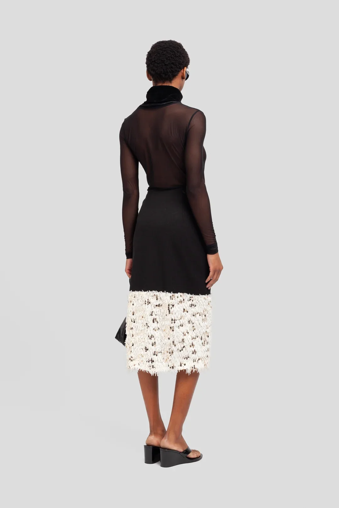 F26LT04_B206_02.webp