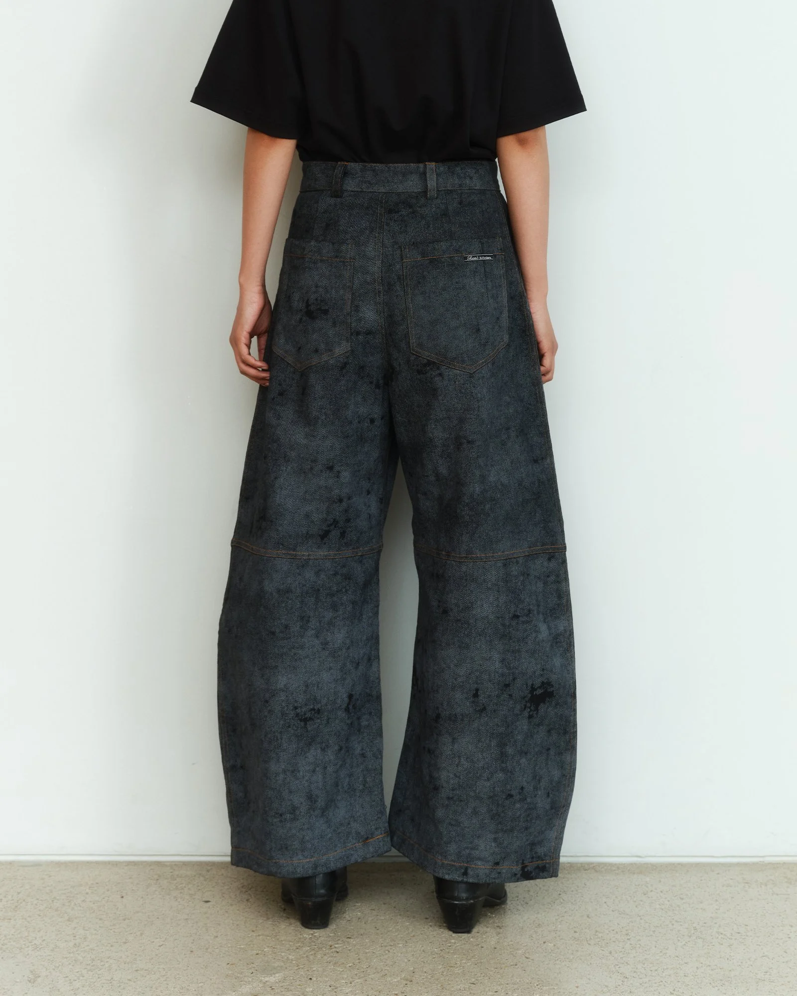 Dark smoke pants 05.jpg