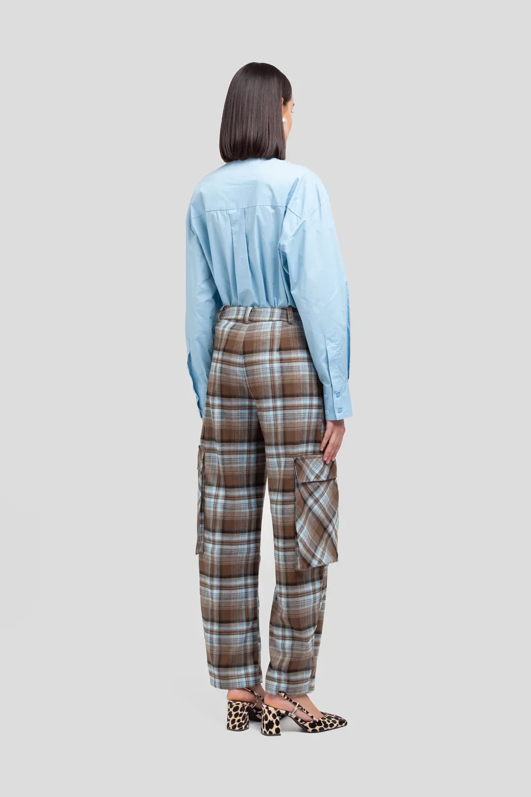 F26SL09_LB14_02.webp