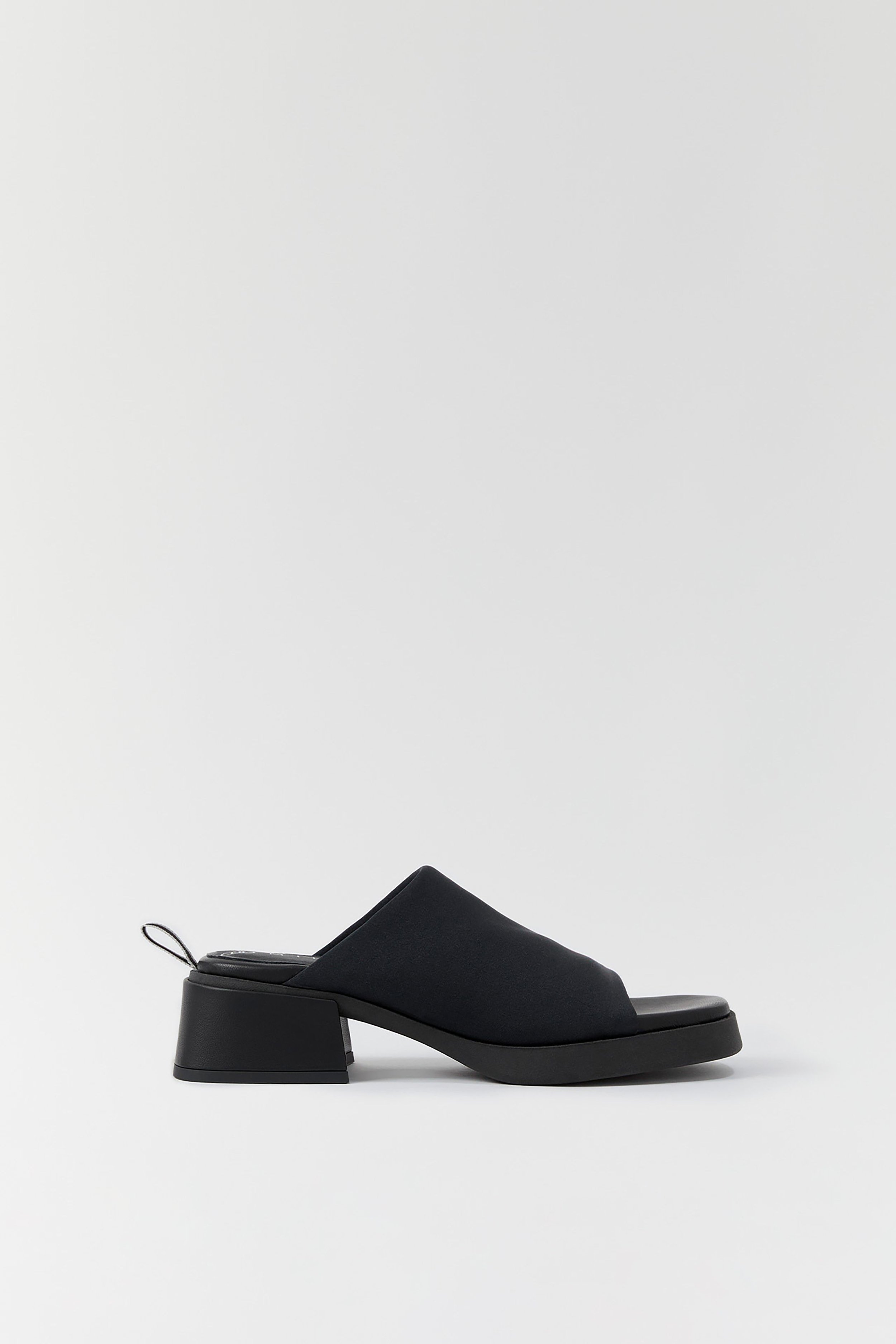 ZOOEY BLACK MULES - E8 by Miista