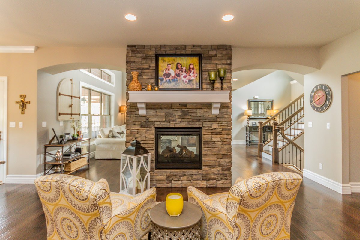 tahoe fireplace kitchen.jpeg