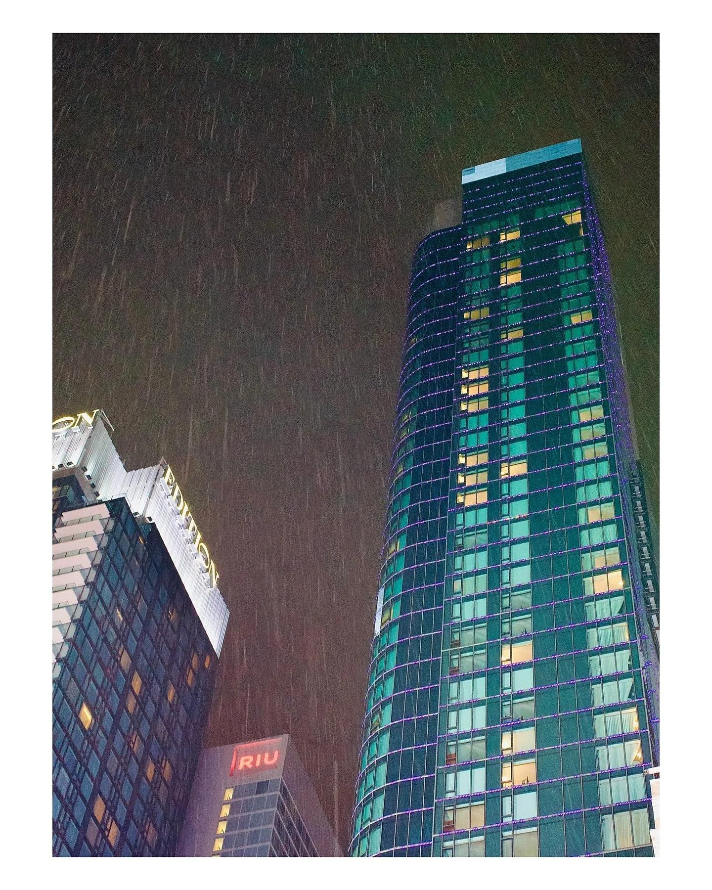 #cityscape #hellskitchennyc #neonlights #neoncity