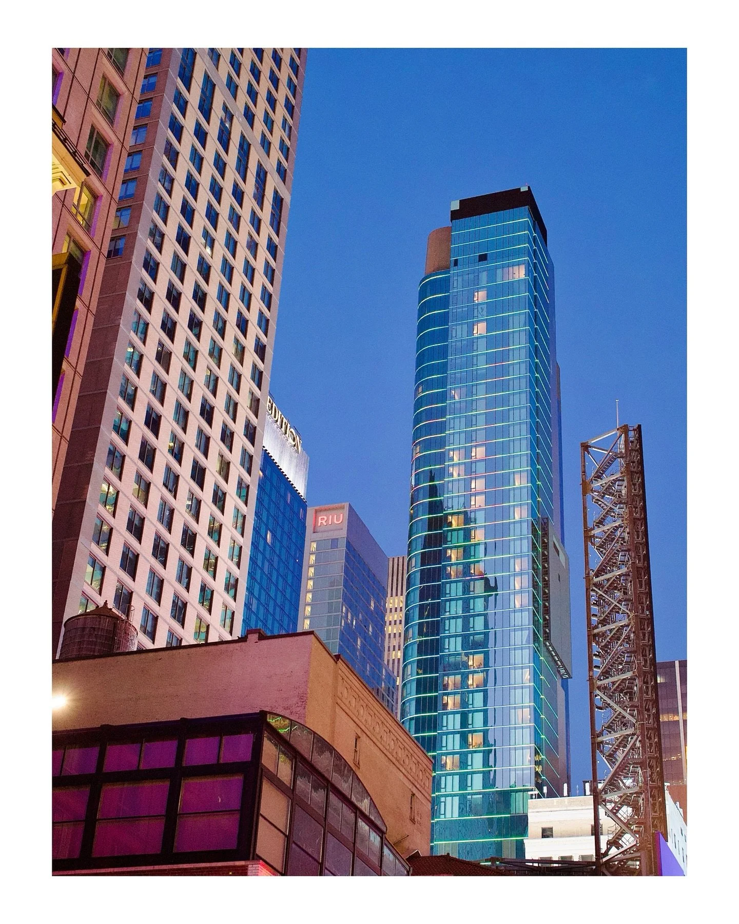 #cityscape #hellskitchennyc #neonlights #neoncity