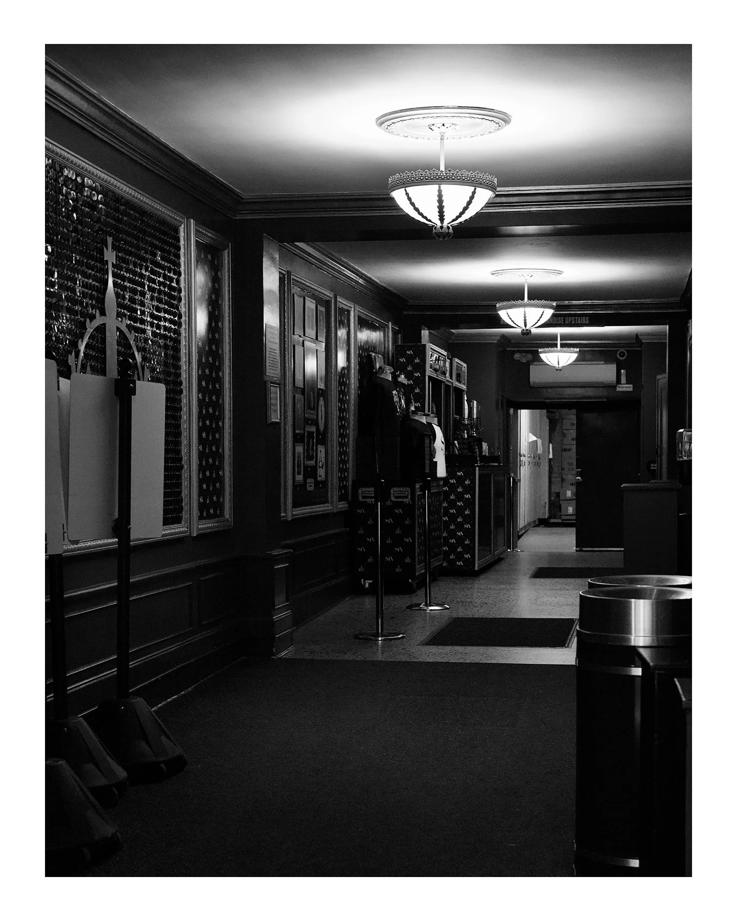 #streetphotographer  #broadway #theatre #deniceflores #streetphotographynyc #krispykreme #tdbank #samuellfriedmantheater #manhattanclubtheater #violadavis #i❤️