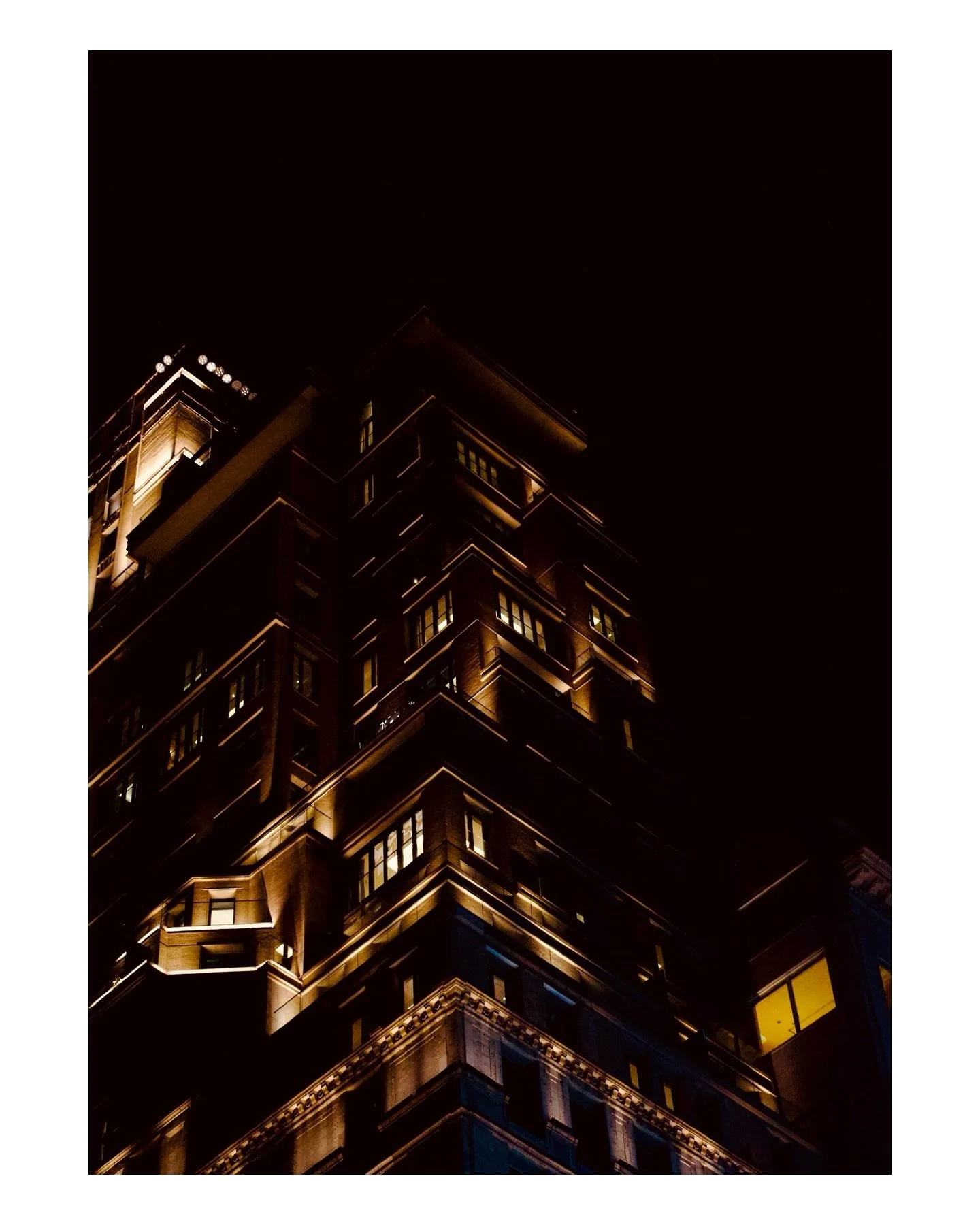 #nycarchitecture #neonlights #nyctheathers