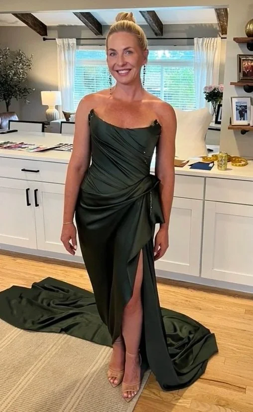 Muse program couture client at her first dress fitting in a custom gown made with Bodice Tech by Angeline Brunk in Seattle, Washington where all dresses are made in America.