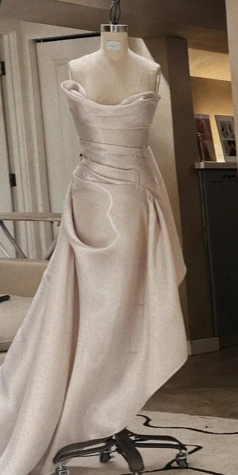 Work with designer Angeline Brunk for all the looks surrounding your wedding weekend with the couture, muse program, and rental services at her private design studio in Queen Anne. Book an appointment to get started.