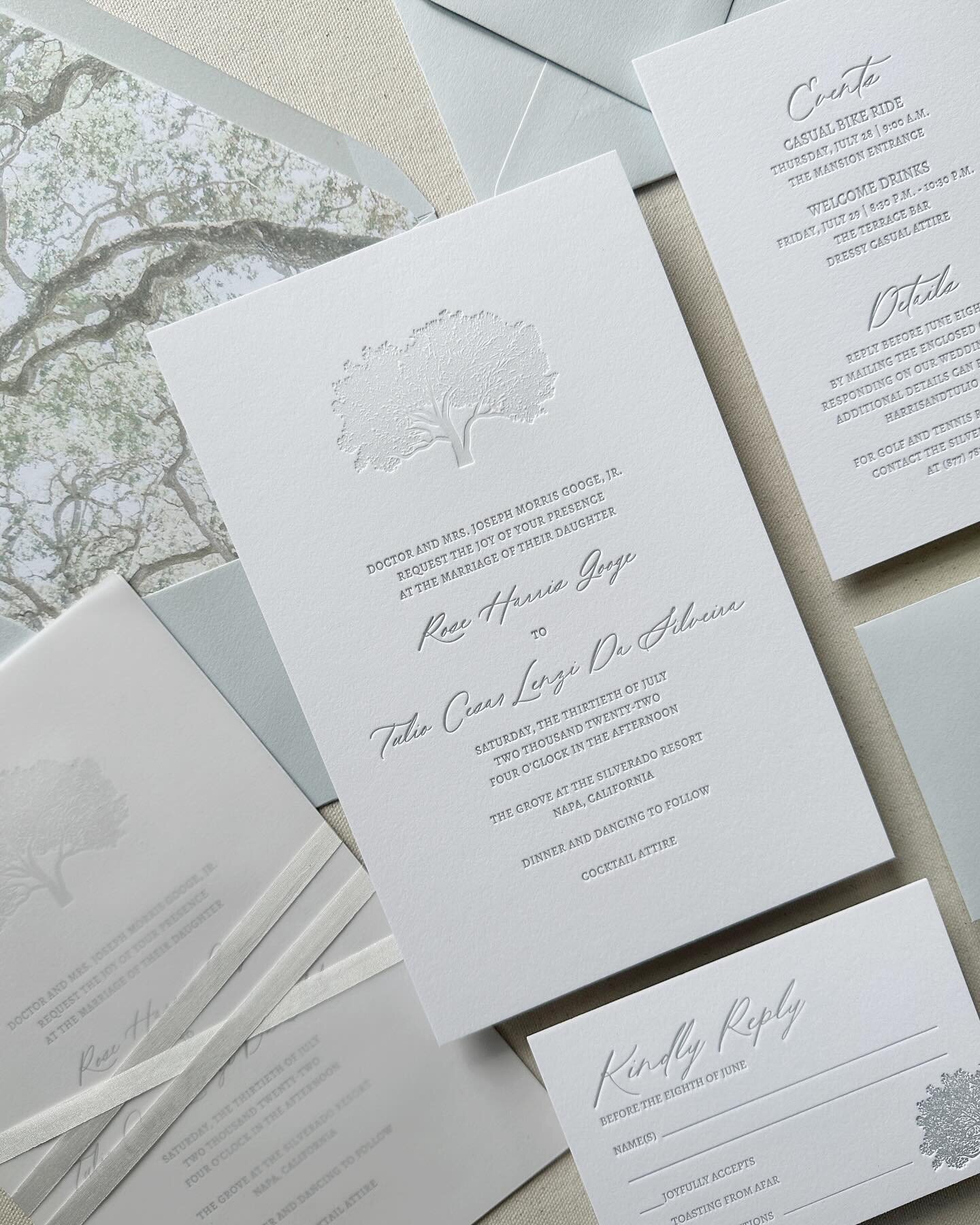 loved this sweet monogram, clean design, and a nod to the incredible oak trees at the ceremony spot for h+t
&bull;
&bull;
&bull;
#weddinginvitations #silveradonapa #napawedding #californiawedding #customweddingstationery #letterpress #oaktree #weddin