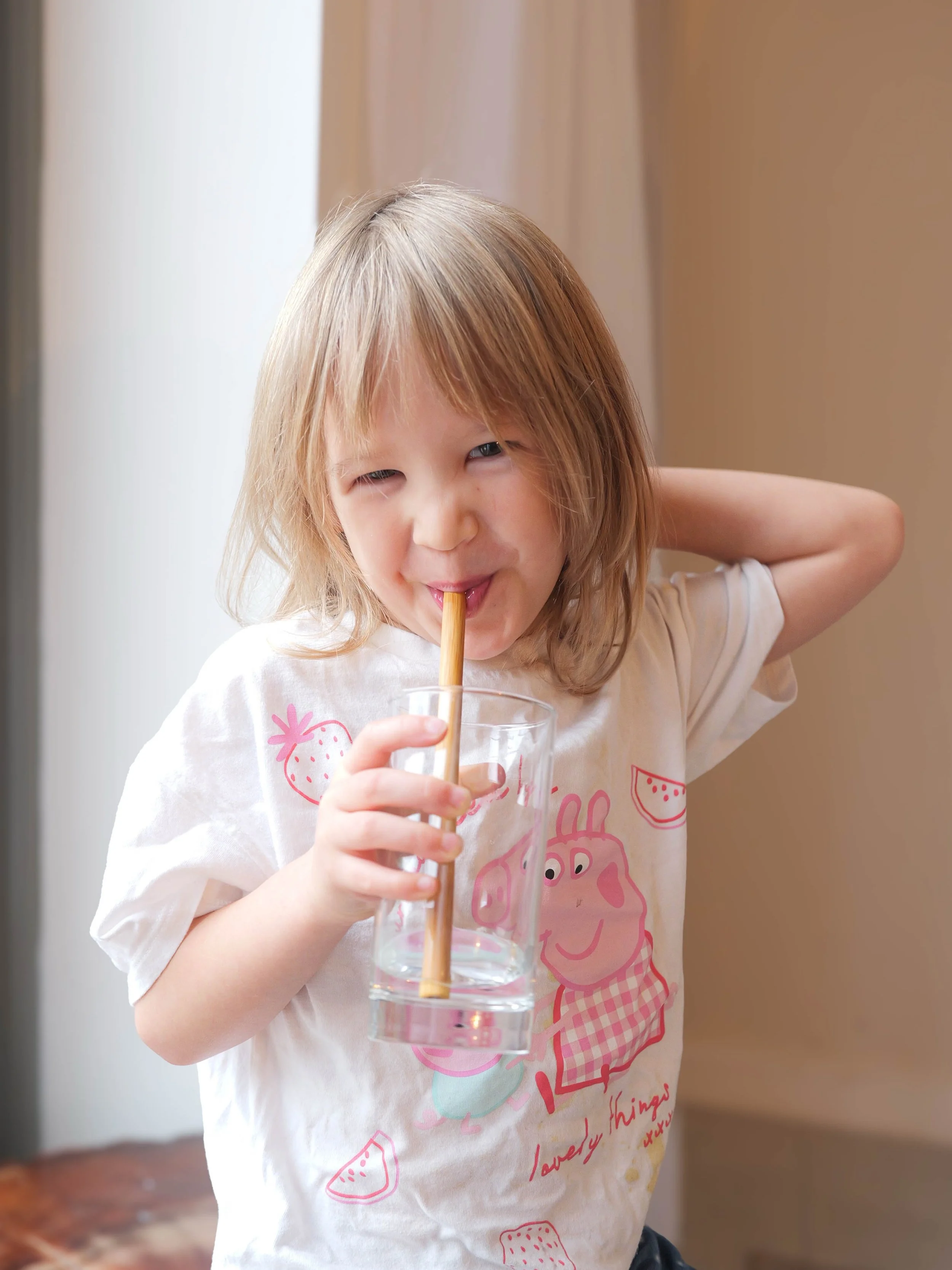How many straws do you think people in England used every day before plastic straws were banned?

Have a guess in the comments 👇

It was so lovely meeting and chatting to Keith from @zero_waste_now at Blue Earth Summit 💚

As a family we&rsquo;ve go