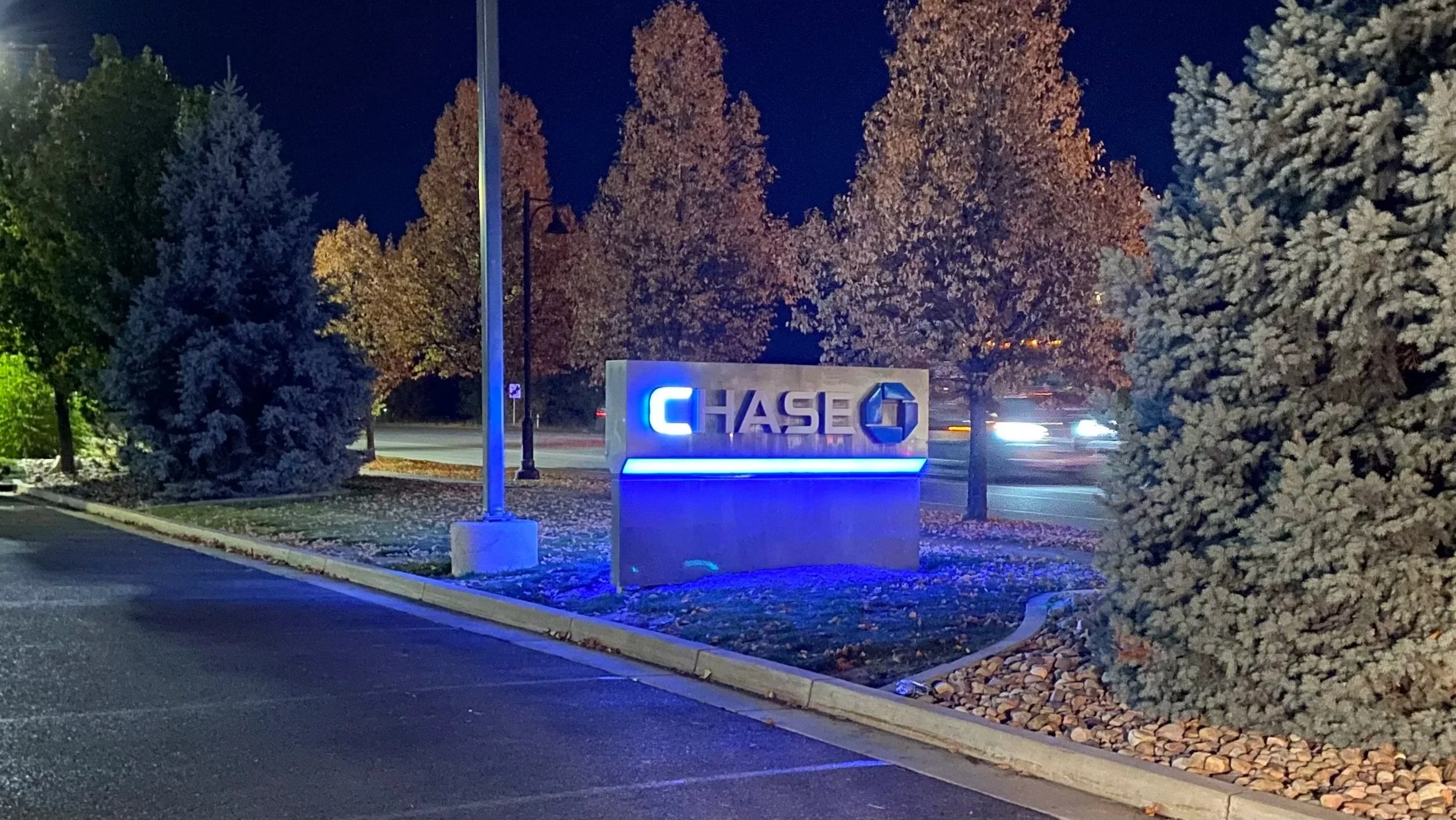 Chase LED sign service