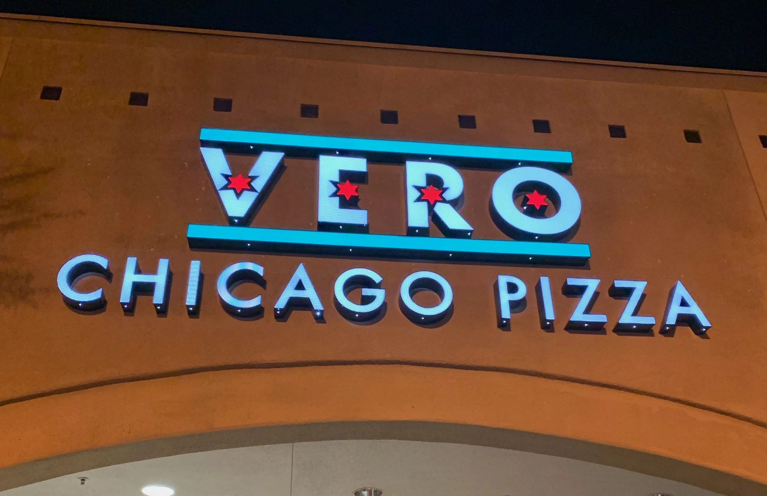 Vero's- Restaurant Night