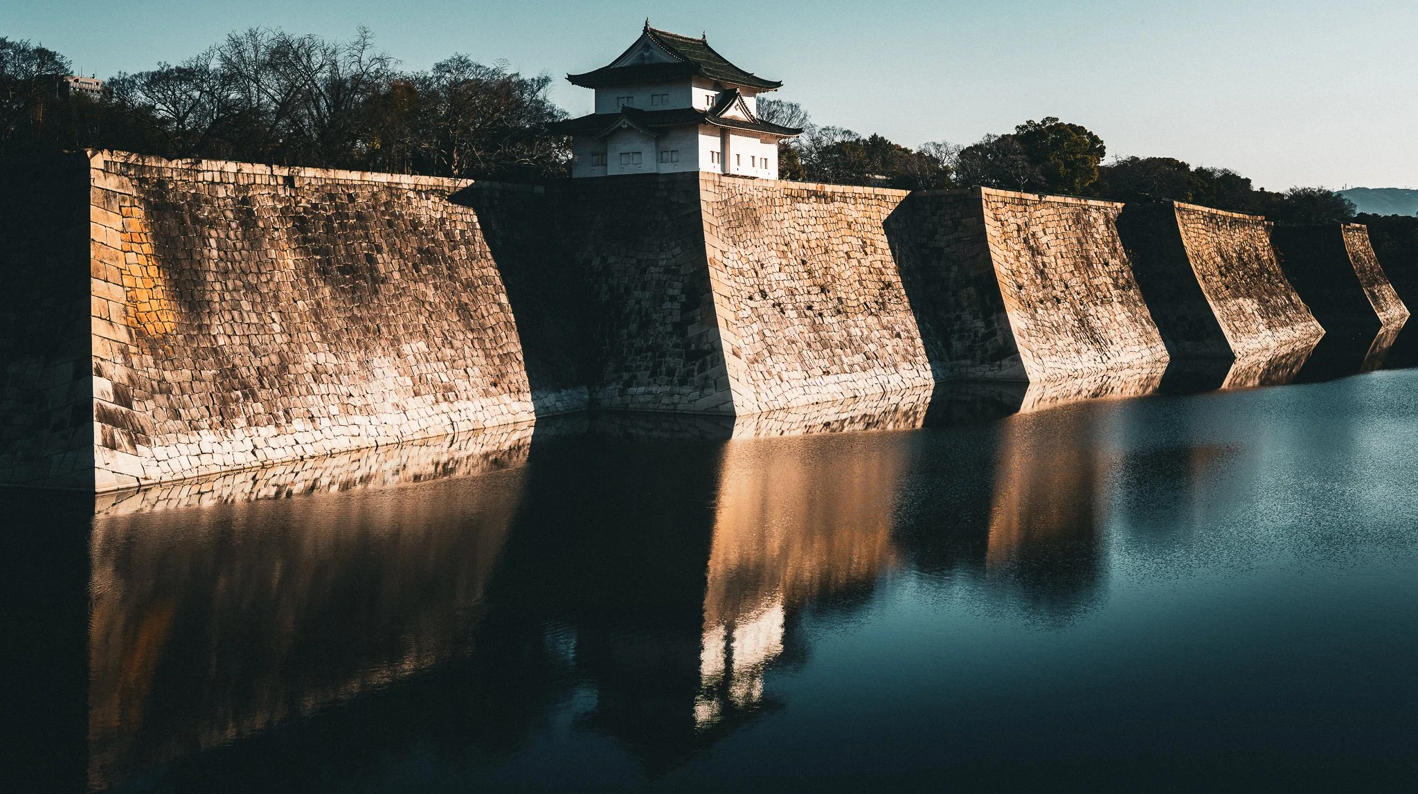 Osaka castle - outer moat.jpg
