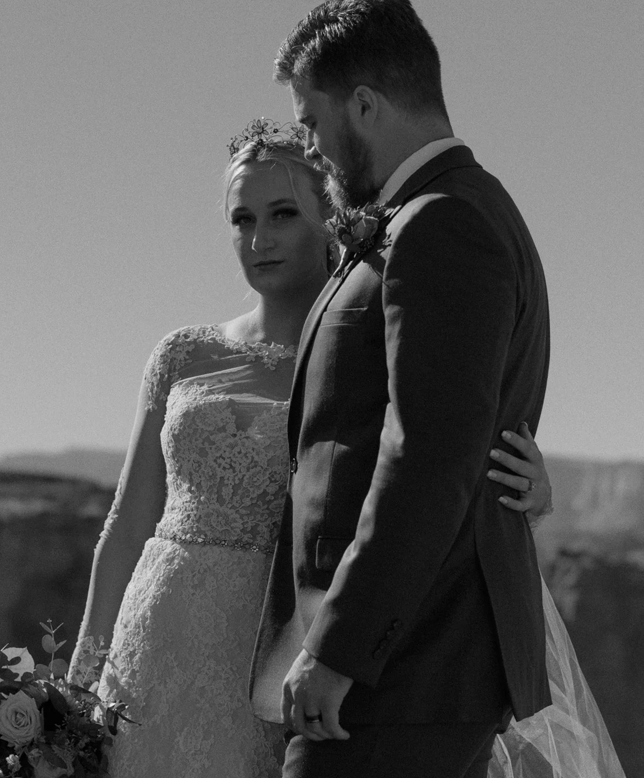bride and groom in arizona desert