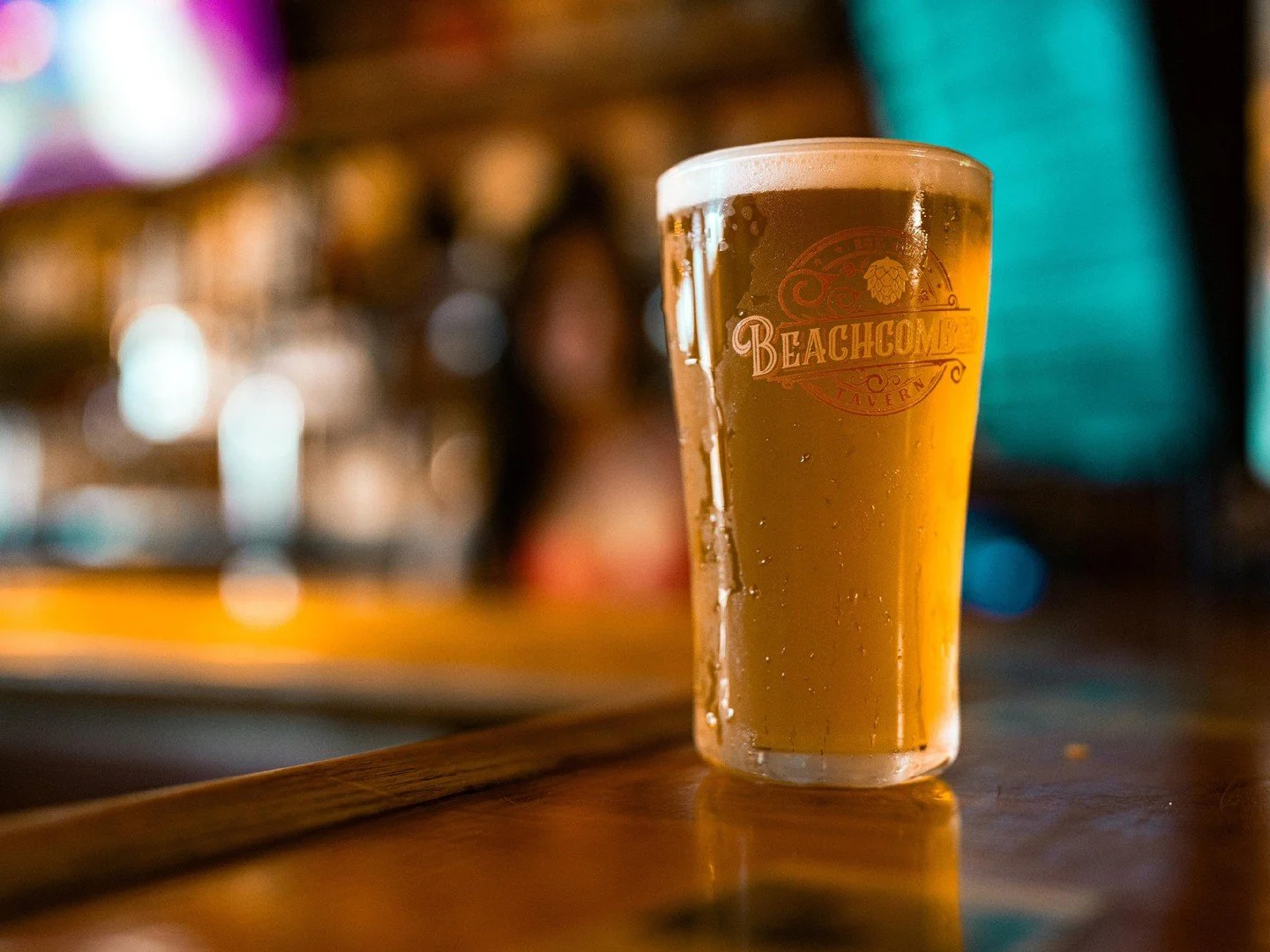 It's Thursday, it's beautiful out, the weekend is imminent and we got a Triple Header of sports coming your way including Game 3 of the Dodgers NLCS path back to the World Series!
⚾ DODGERS! - 3:08
🏈 TNF: PIT/CIN - 5:15
🏒 Kings/Pengs - 7:00