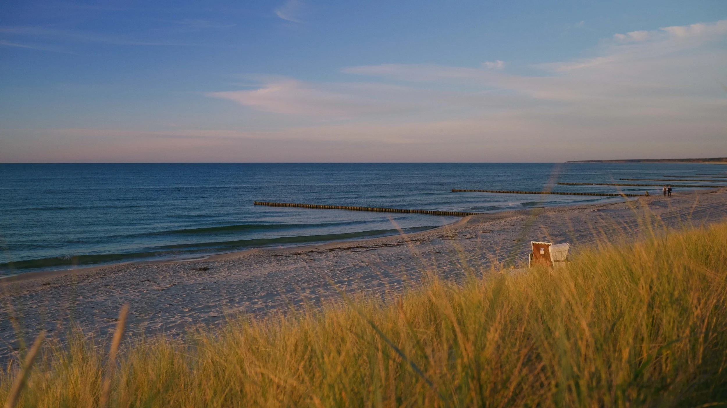 Ostsee Strand Sonnenuntergang LoCrew Hochzeitsvideo