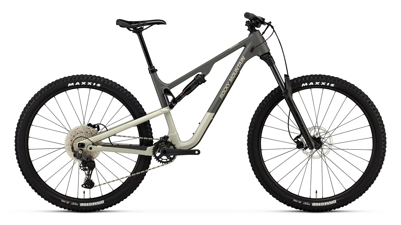 Web_MY24__B0324-GREYBEIGE_Instinct_A10_C2_29_Profile_1.webp