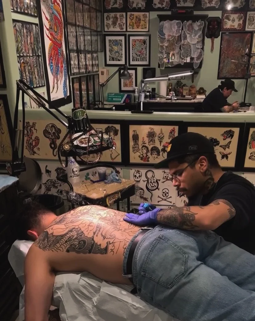 ⚡️TATTOOS AND FLASH ⚡️
.
Want to get tattooed but don&rsquo;t know what to get ?  No worries, we got you ! Choose from the wall or get a custom piece designed just for you ! 
Here at Buena Suerte Tattoo 🍀