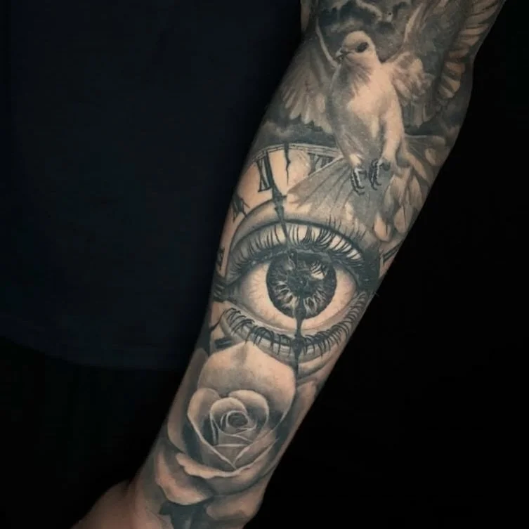 healed dove, eye and rose by @tat2terk 🕊️
.
.
Our Artists have time for walk-ins and most are booking for this month ! Swing by for a flash design or for any inquiries to set up a tattoo 💥