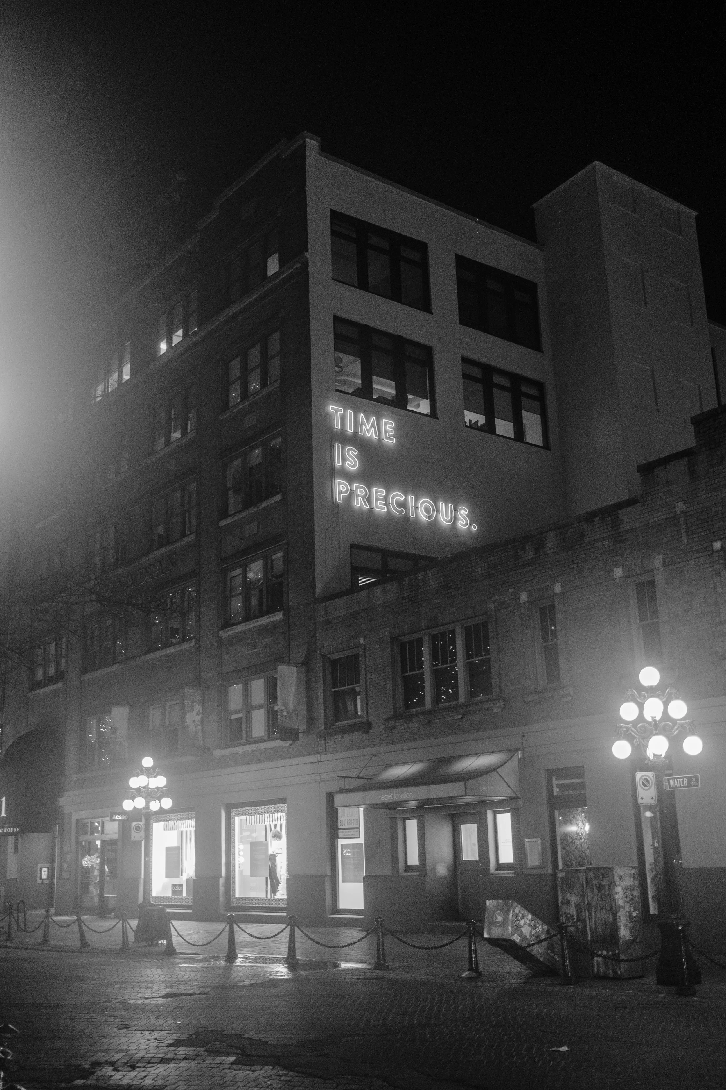 Walk-Around Downtown Vancouver-46.jpg