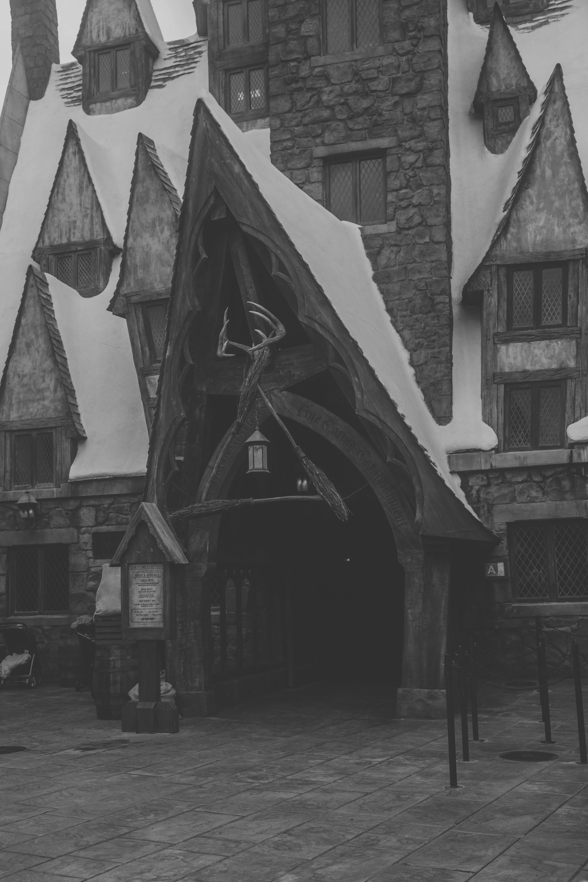 Universal Studios Hollywood - Wizarding World (05-24-2023)-20.jpg