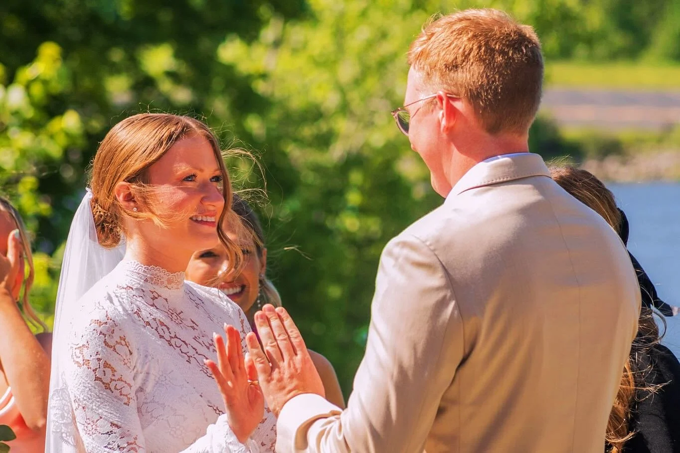 Congratulations to the Moresea&rsquo;s! 💍

It was a pleasure hosting our services on such a special day of yours. 

&mdash;
[TAGS]
#ybstudios #ohiodj #photographer #weddingdj  photobooth
&mdash;
[KEYWORDS] 
wedding dj ~ wedding entertainment ~ mobil
