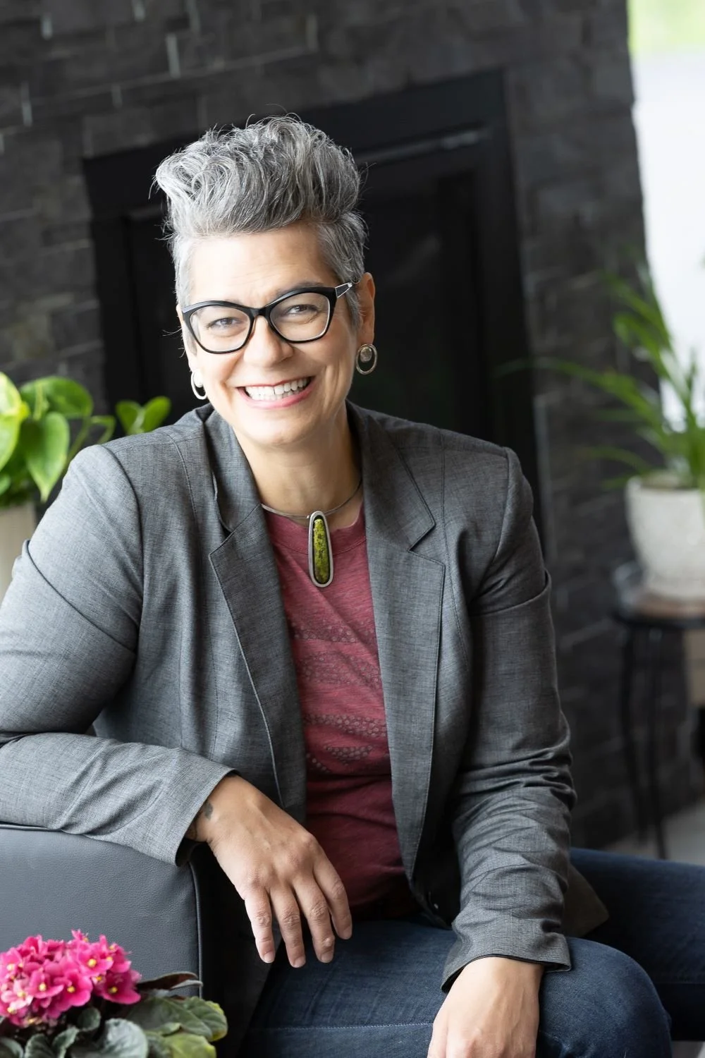 Teal's 2023 photo-sml.jpg