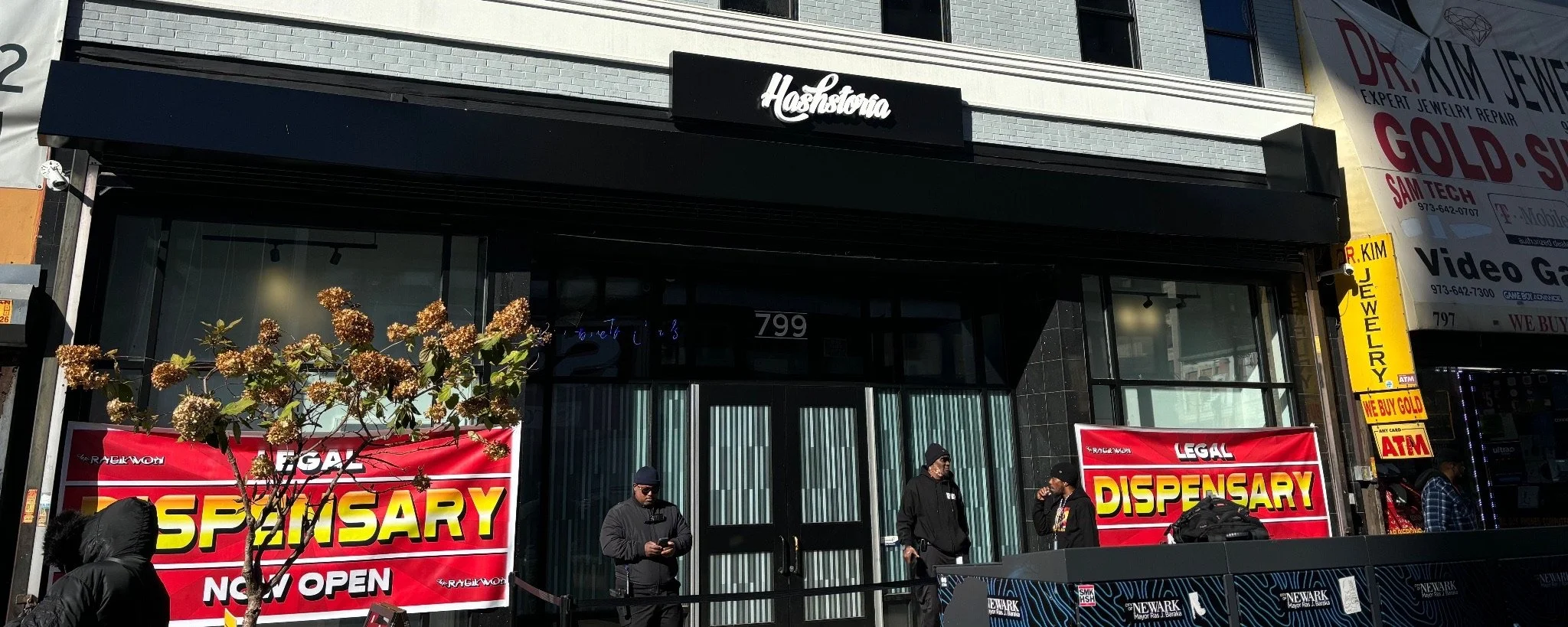 GcaaEPQaMAAvWkv.jpg-large 2.jpeg