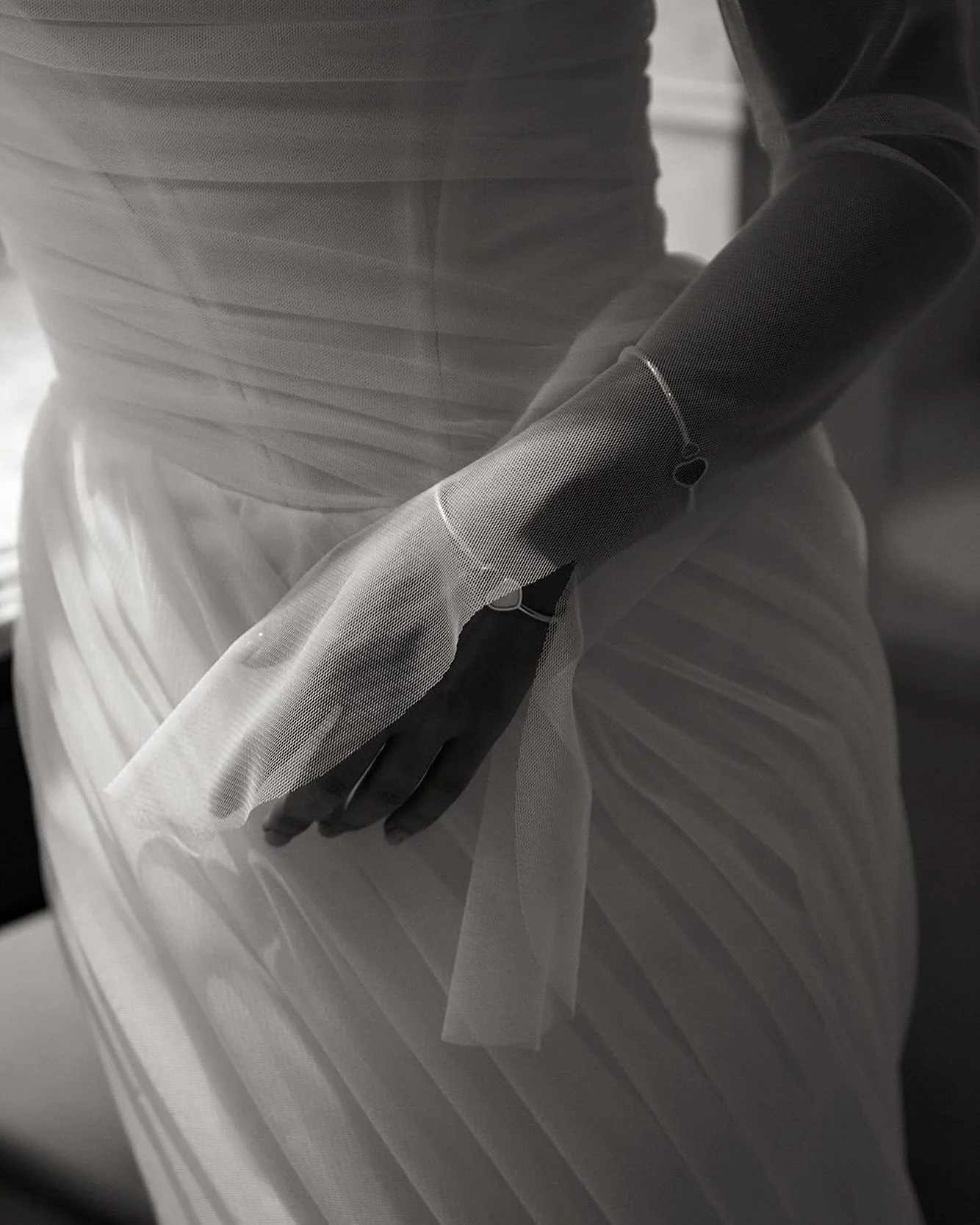 ✨The &ldquo;AIR&rdquo; Wedding Dress: Effortless Elegance for the Modern Bride✨
Embrace the beauty of simplicity with the &ldquo;AIR&rdquo; wedding dress&mdash;an ethereal masterpiece available exclusively at Bride Side boutique. Crafted from luxurio