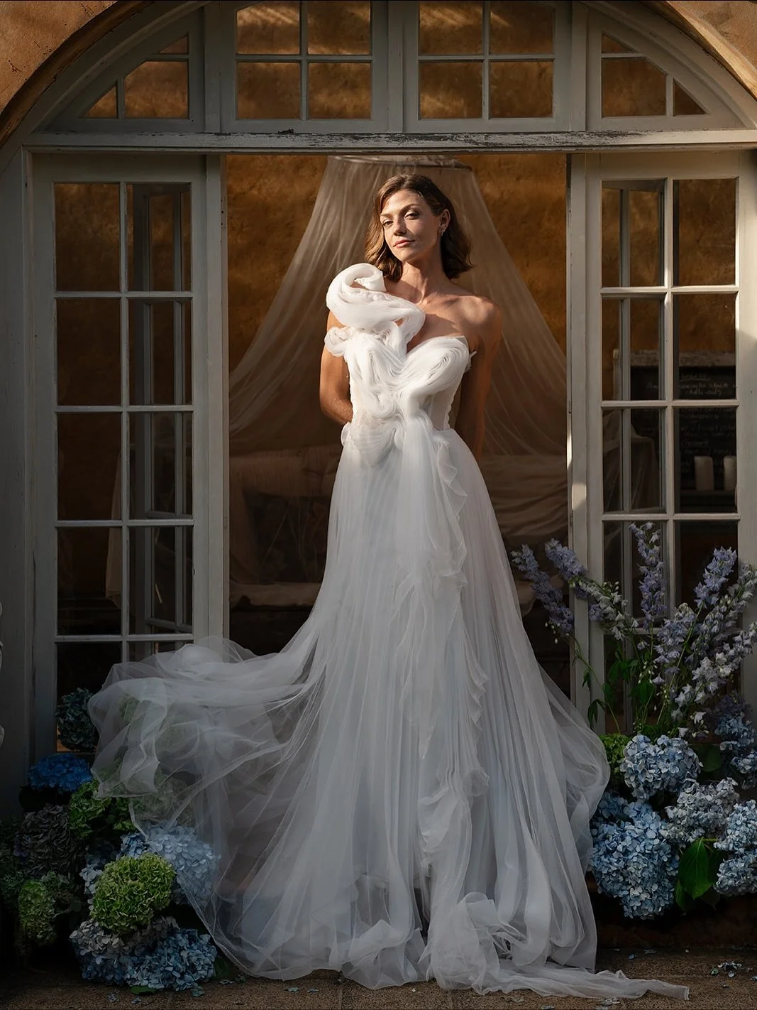 There are moments when time stops.
The light is soft, the dress flows like a dream, and everything feels calm and magical. 💫

Venue: @deuxbelettes
Photo: @danielchaferphotography
Styling &amp; Florals : @ivyandbleuevents
Dress: @the_bride_side_bouti
