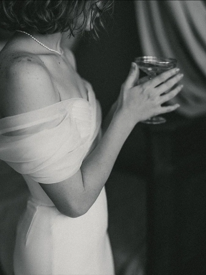 Meet the Majorca dress &mdash; timeless, modern, and effortlessly elegant. 🌿

With a soft off-the-shoulder neckline and a flattering draped bodice, this dress is made to make you feel beautiful and confident. The high slit adds a touch of drama, whi