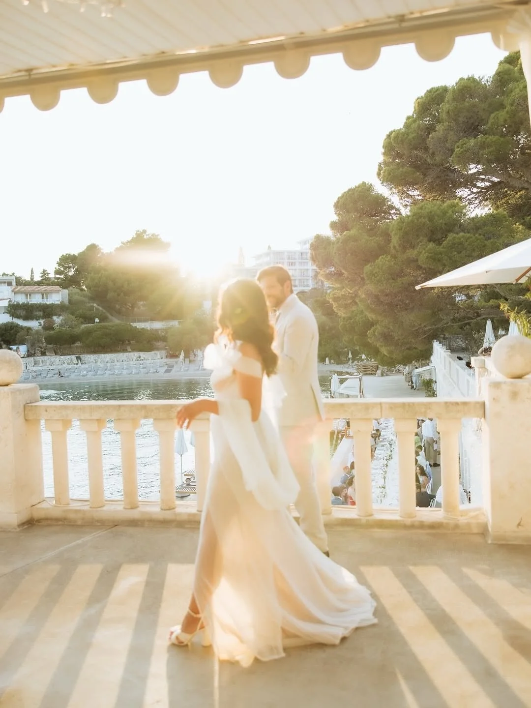 The Jacqueline Gown: Bold Elegance for the Modern Bride

Make a statement on your wedding day with the Jacqueline Gown, an elegant yet edgy wedding dress designed for the confident bride. Featuring a luxurious pleated tulle fabric, this gown offers t