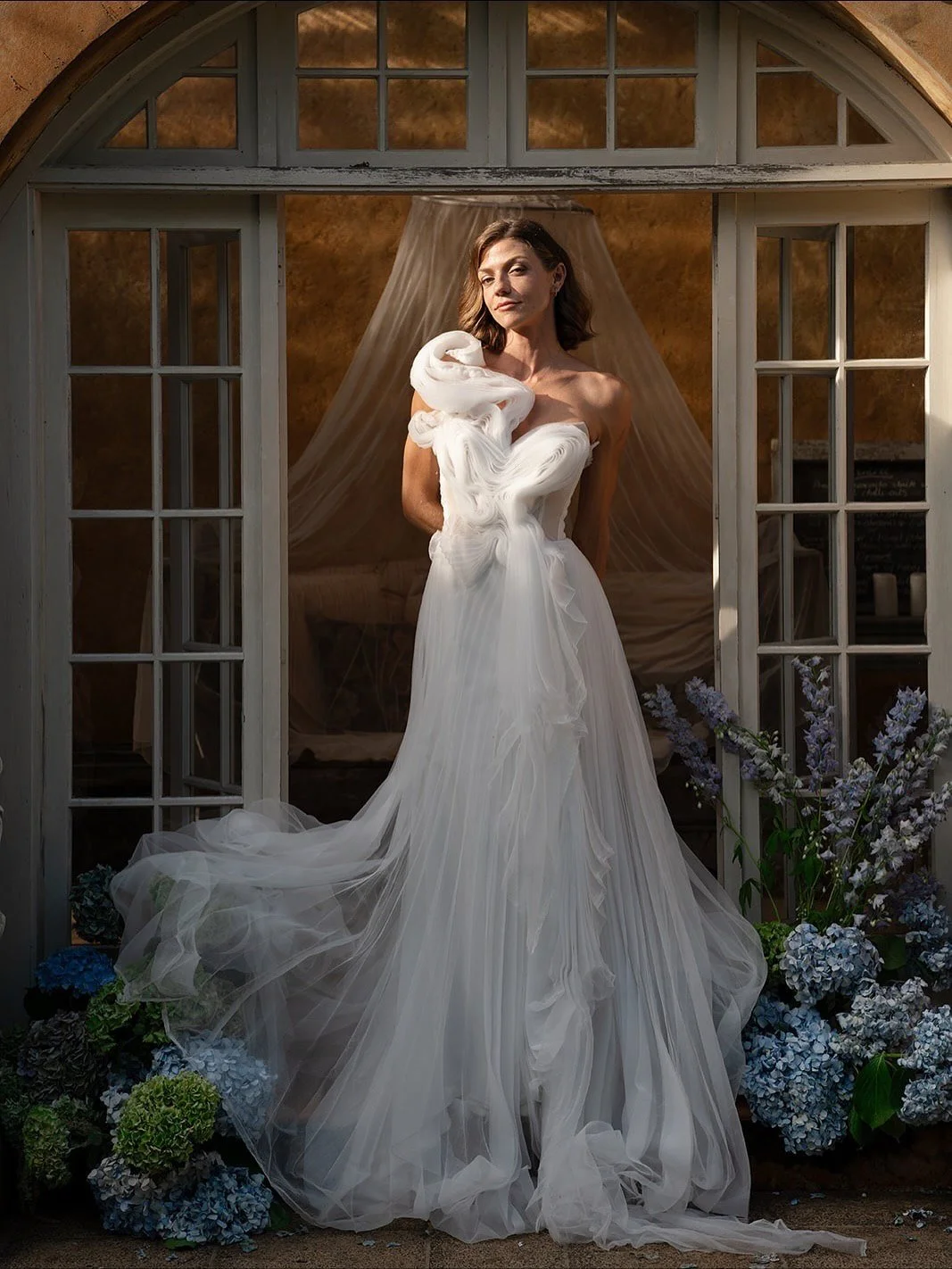 There are moments when time stops.
The light is soft, the dress flows like a dream, and everything feels calm and magical. 💫

Venue: @deuxbelettes
Photo: @danielchaferphotography
Styling &amp; Florals : @ivyandbleuevents
Dress: @the_bride_side_bouti