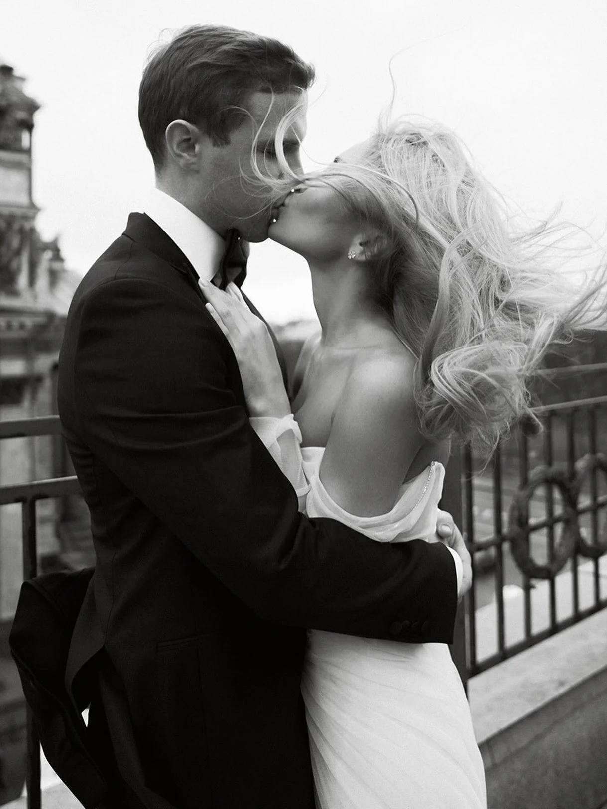 The &ldquo;AIR&rdquo; Wedding Dress: Effortless Elegance for the Modern Bride

Experience the beauty of simplicity with the &ldquo;AIR&rdquo; wedding dress, an ethereal masterpiece available exclusively at Bride Side boutique in Australia. Crafted fr