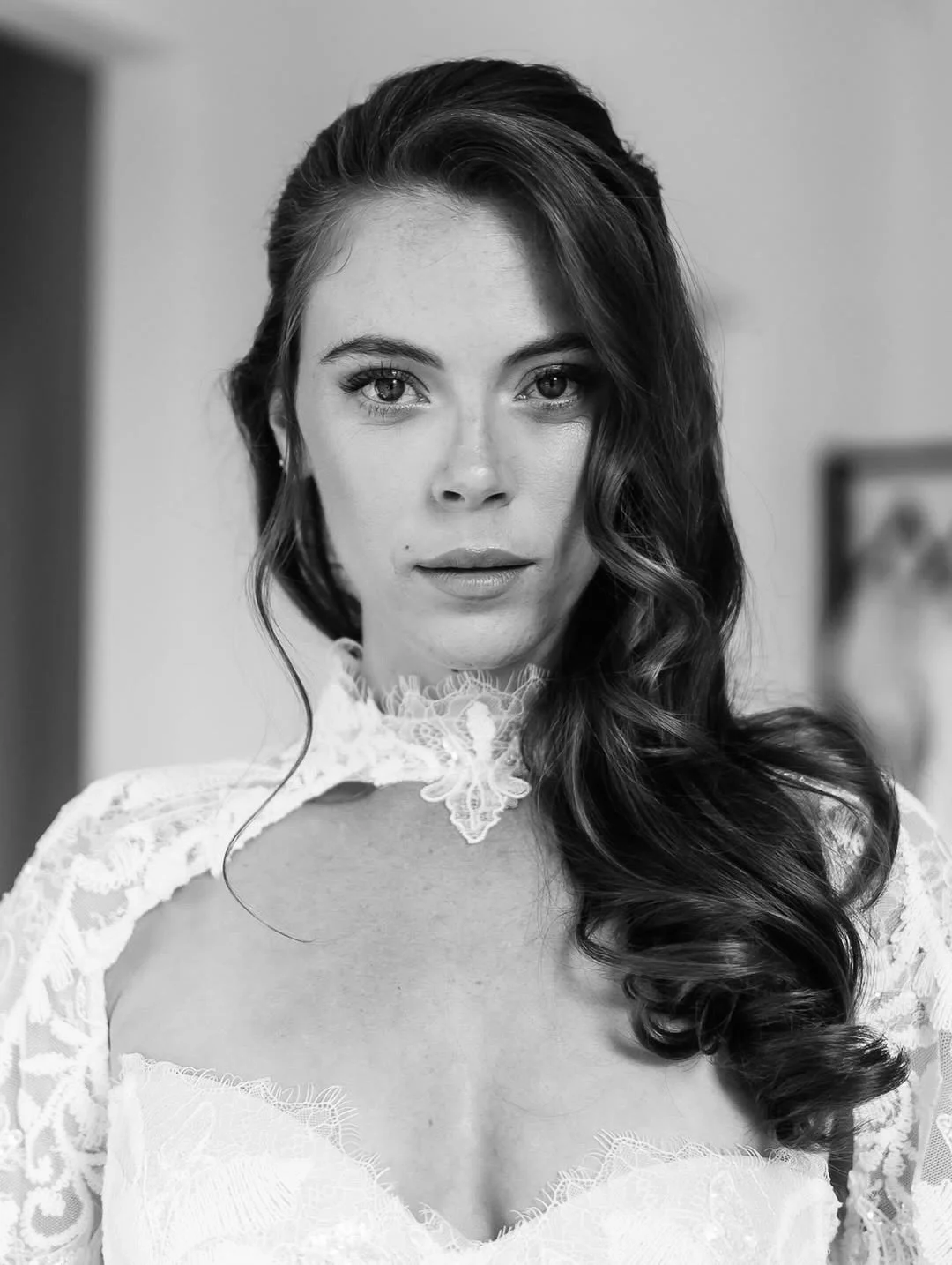 A moment of bridal magic ✨

The dream team behind this look:
Dress @the_bride_side_boutique
Hair | @Nat_Bigdan
MakeUp | @katherineartmua
Hair | @datimati 

#WeddingdressBrisbane
#WeddingdressGoldCoast
#WeddingdressSydney