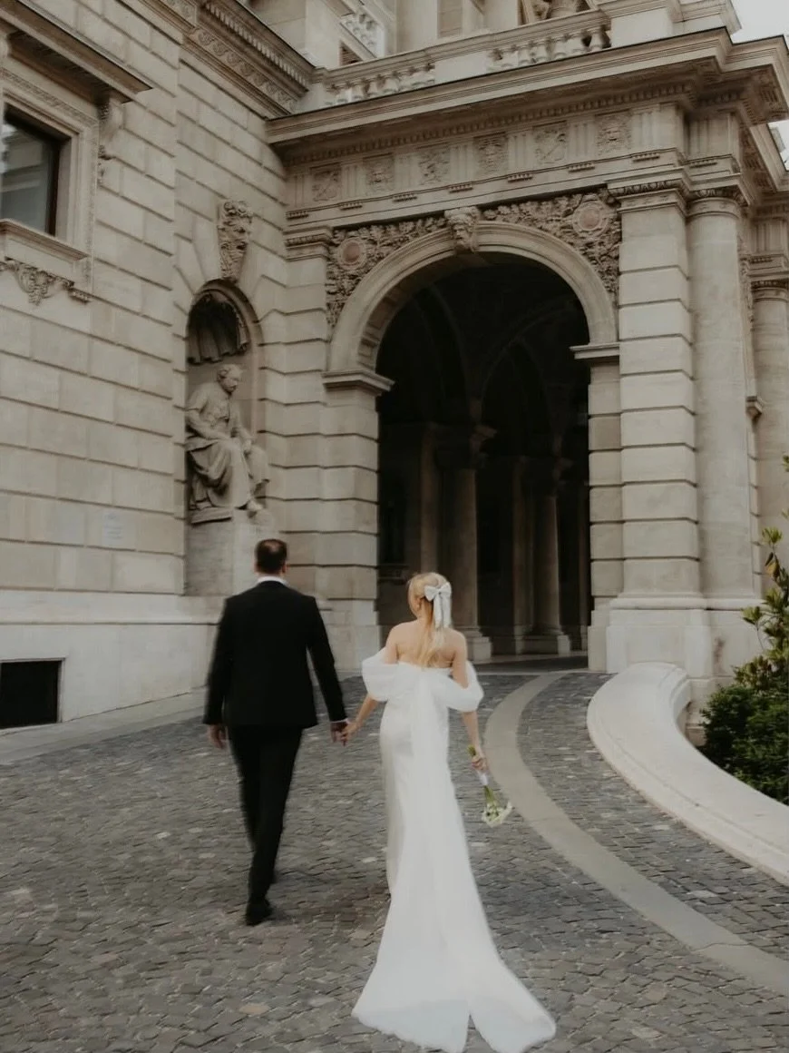 The Vetta Gown: Airy Romance with a Modern Edge

The Vetta wedding gown is a stunning choice for modern brides who want to combine timeless elegance with soft, romantic details. Designed with a sculpted bodice and delicate chiffon draping, this gown 