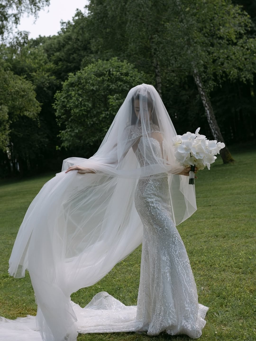 The Santina Gown: A Masterpiece of Bridal Elegance for Gold Coast &amp; Brisbane Brides

The Santina Gown by Ukrainian brand Yedyna is a luxurious, curve-hugging wedding dress that redefines bridal sophistication. Adorned with intricate beads and seq