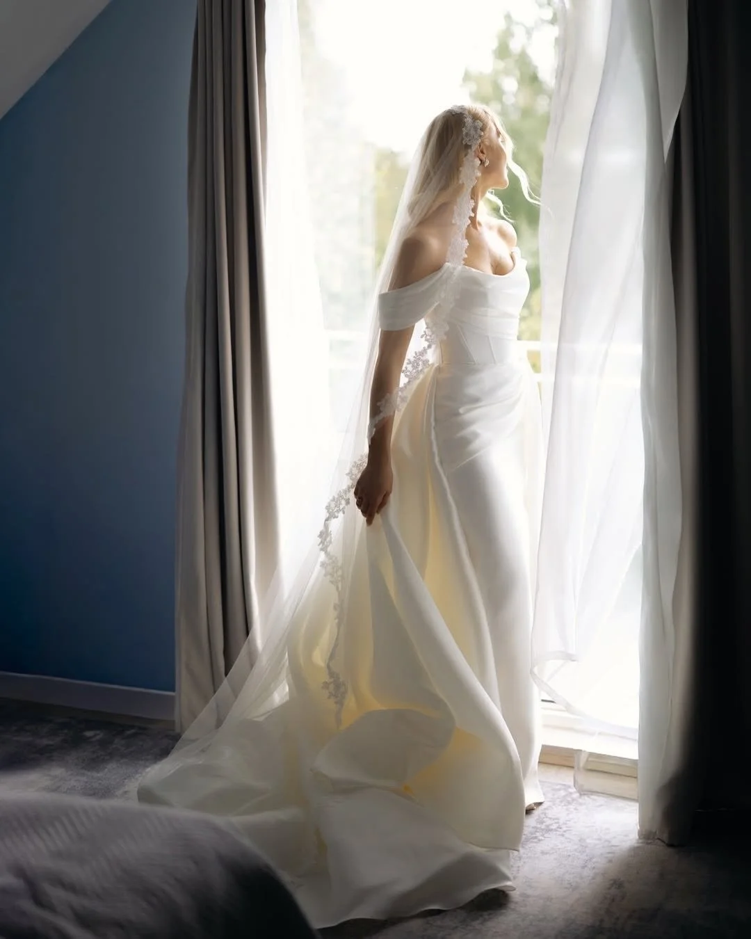 he Arha&ndash;Ottawa Gown: Modern Majesty in Sculpted Satin

A vision of contemporary sophistication, the Arha&ndash;Ottawa gown is designed for the bride who embodies confidence, grace, and effortless allure. Its architectural silhouette and lustrou