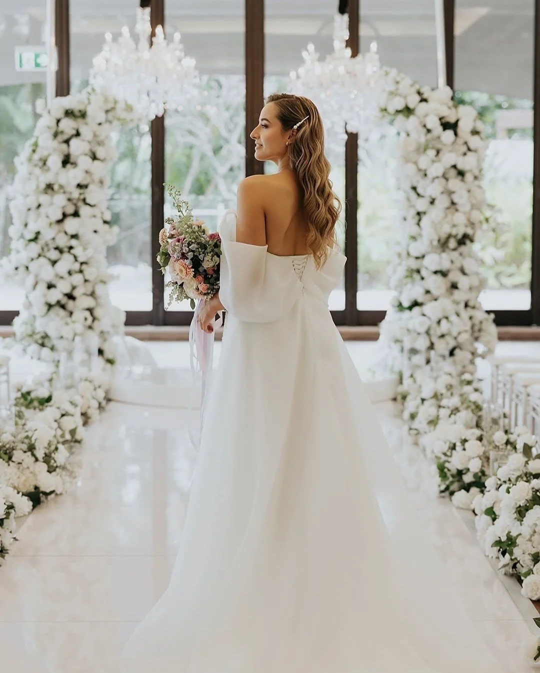 A beautiful beginning to your forever 🤍

Captured beautifully by @laurenwildcreative
THE TEAM
Concept, Styling &amp; Planning: @wedme.com.au
Photographer: @laurenwildcreative
Bridal wear: @The_Bride_Side_Boutique
Venue @jwmarriottgoldcoastresort 
Hi