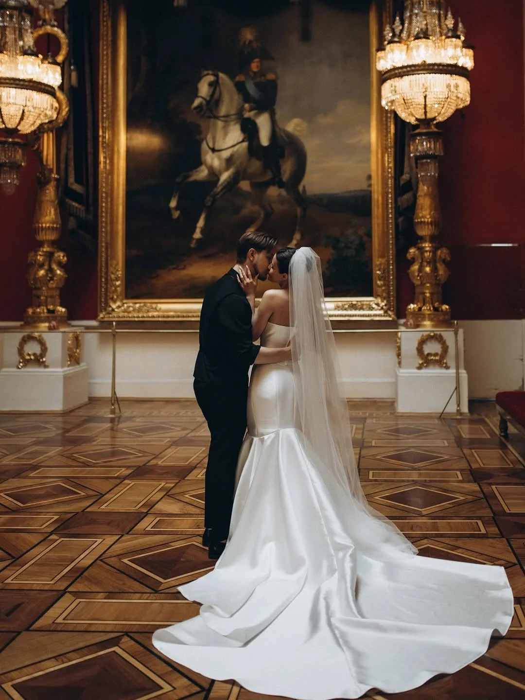 The Dorsey Wedding Gown: Contemporary Glamour with a Romantic Touch

Turn heads on your special day in The Dorsey, a striking satin gown designed to blend timeless elegance with modern sophistication. Featuring a structured bodice, a pearl-detailed n