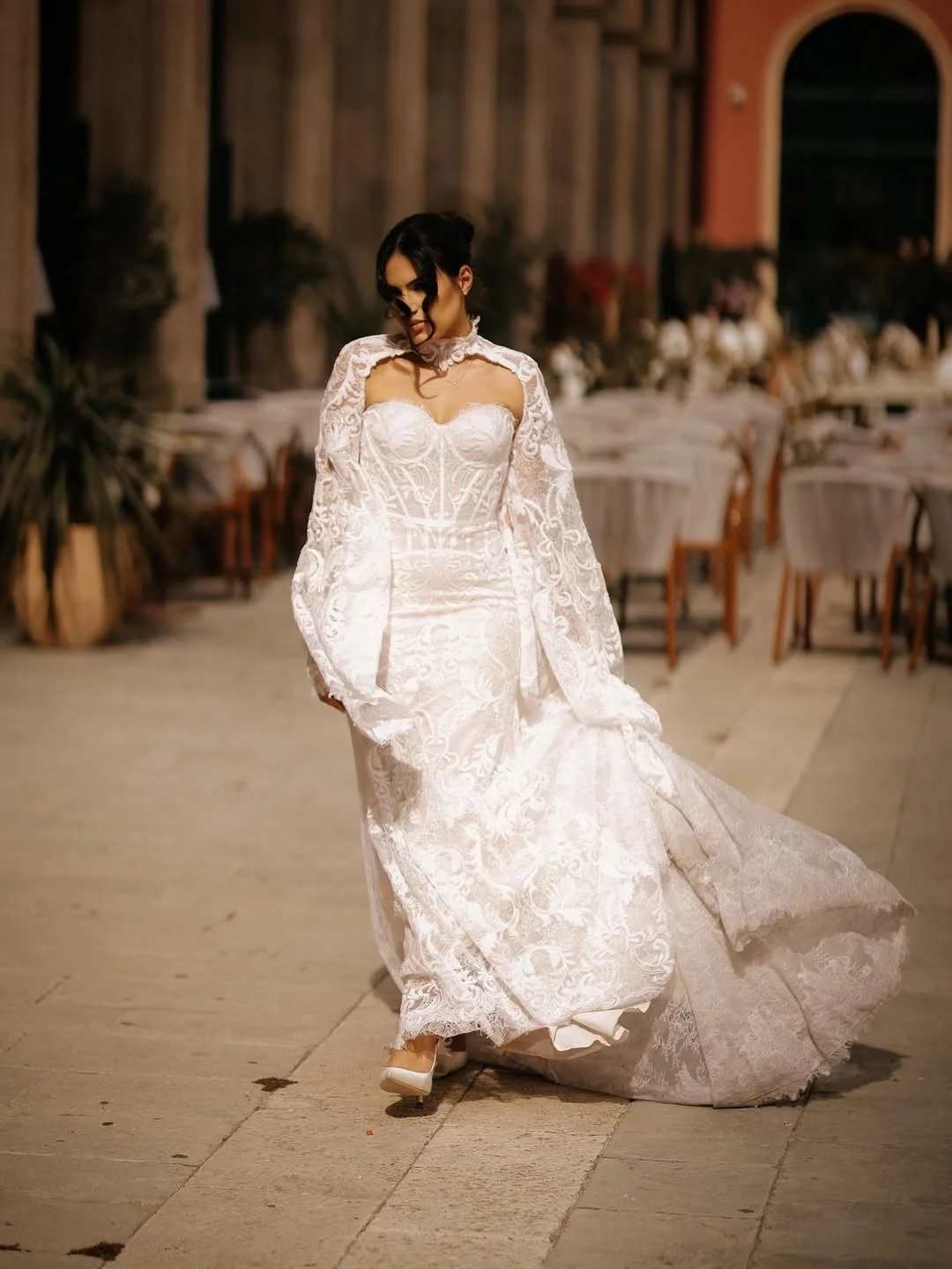 The Georgina Gown: Timeless Elegance for the Modern Bride

Unveil your beauty with the Georgina gown by Ukrainian brand Yedyna, a stunning creation that combines romance and sophistication. Designed for brides seeking a classic yet chic look, this go